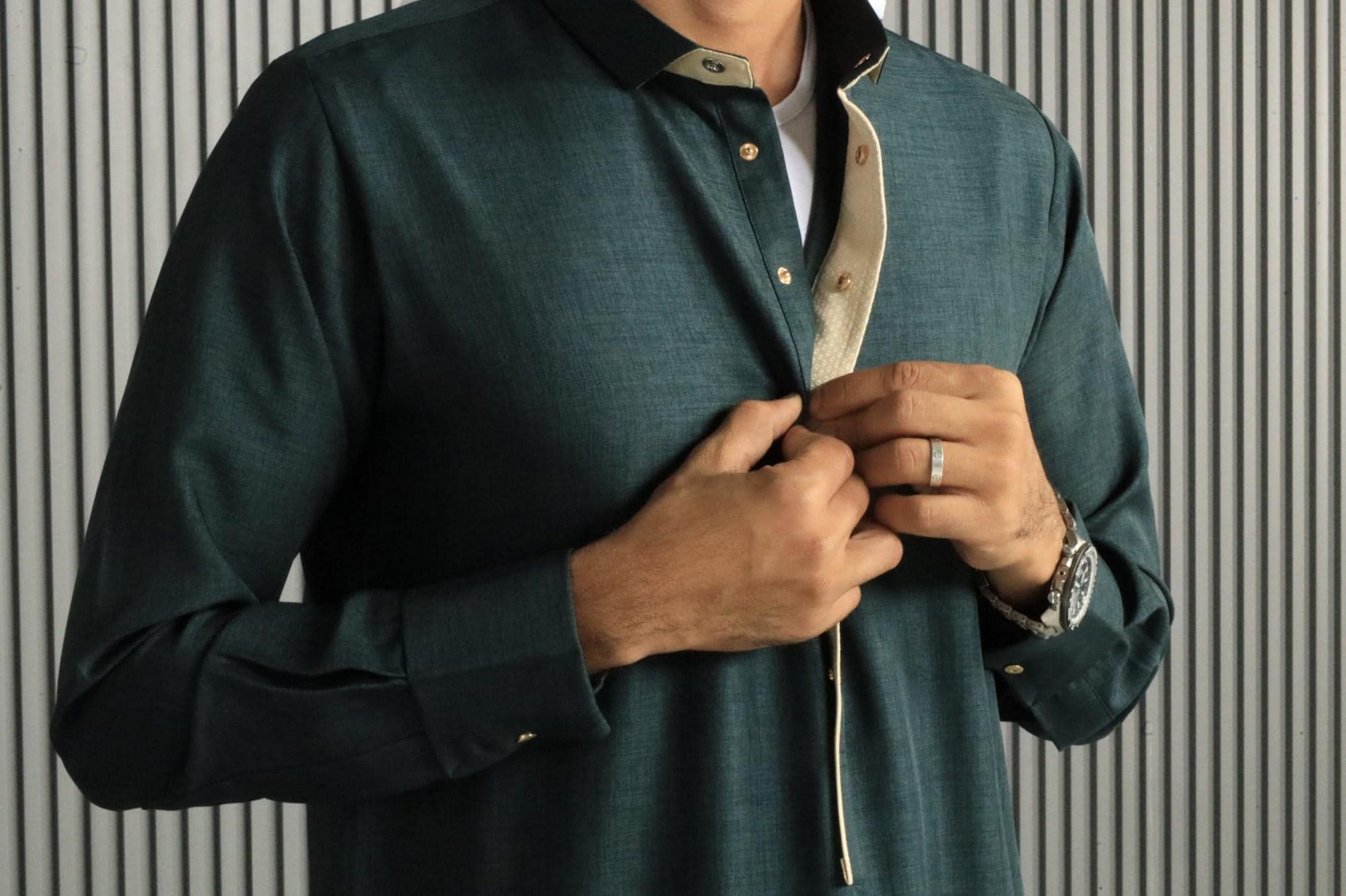 Green Collar Thobe for Men, Gold Buttons, Wrinkle Resistant Fabric, Eid Nikah Jubba - image 3