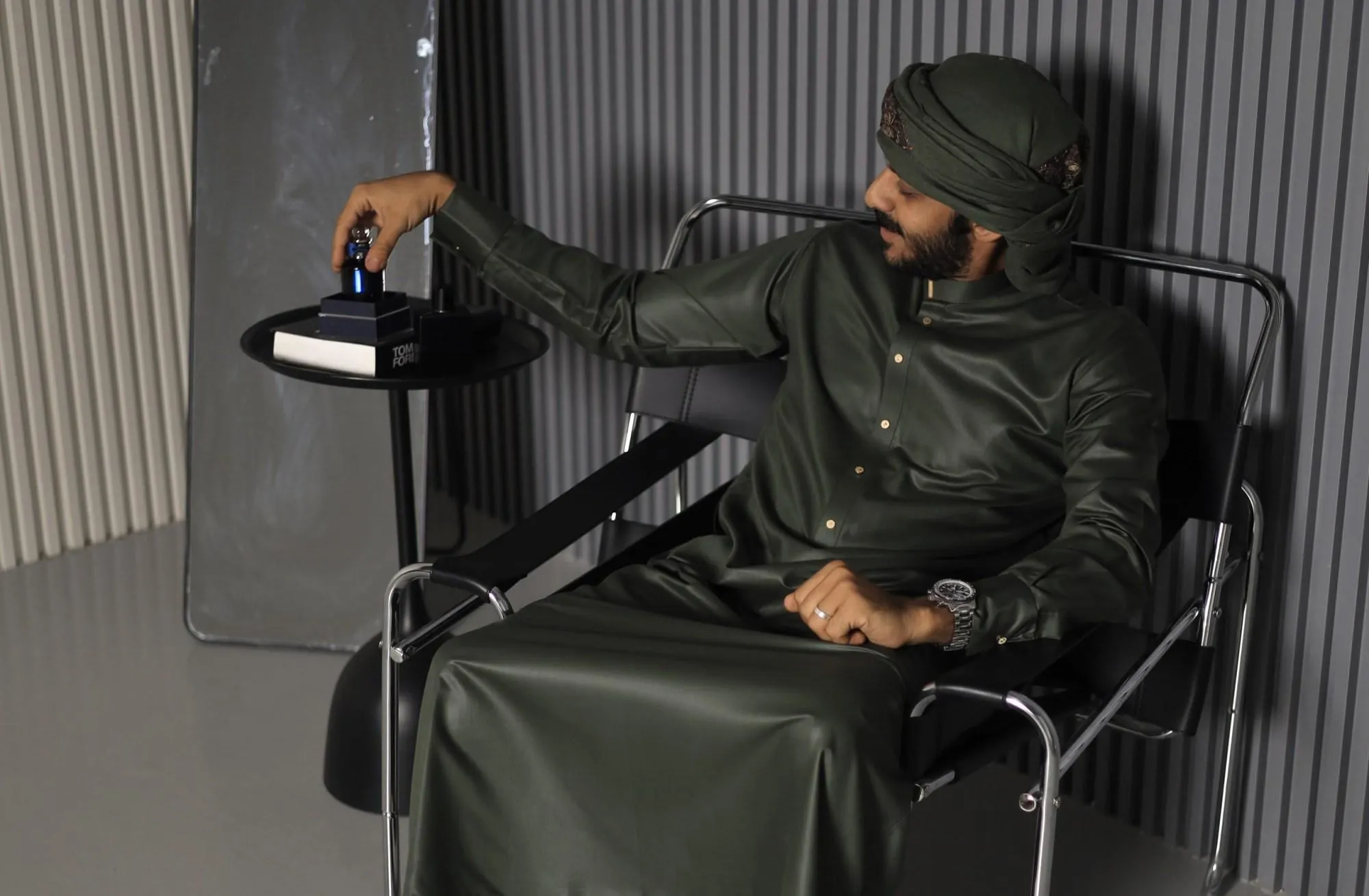 Midnight Green Collar Thobe with Gold Buttons, Japanese Cotton Mens Jubba, Eid Nikah - image 4