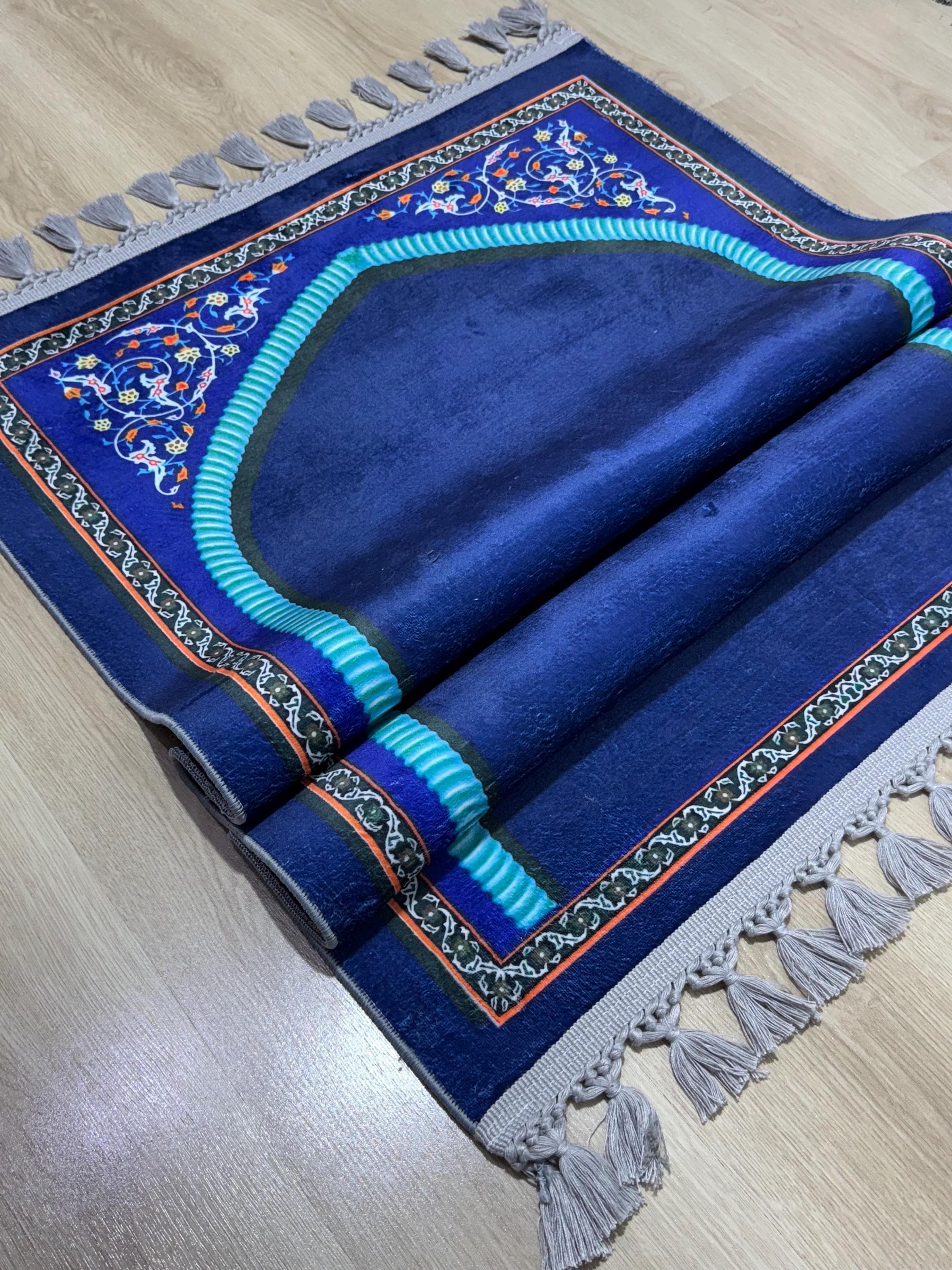 Blue Turkish Prayer Rug , Islamic Prayer Mat, Mosque Decor- Mihrab Salah - Janamaz -  Gebetsteppich - image 4