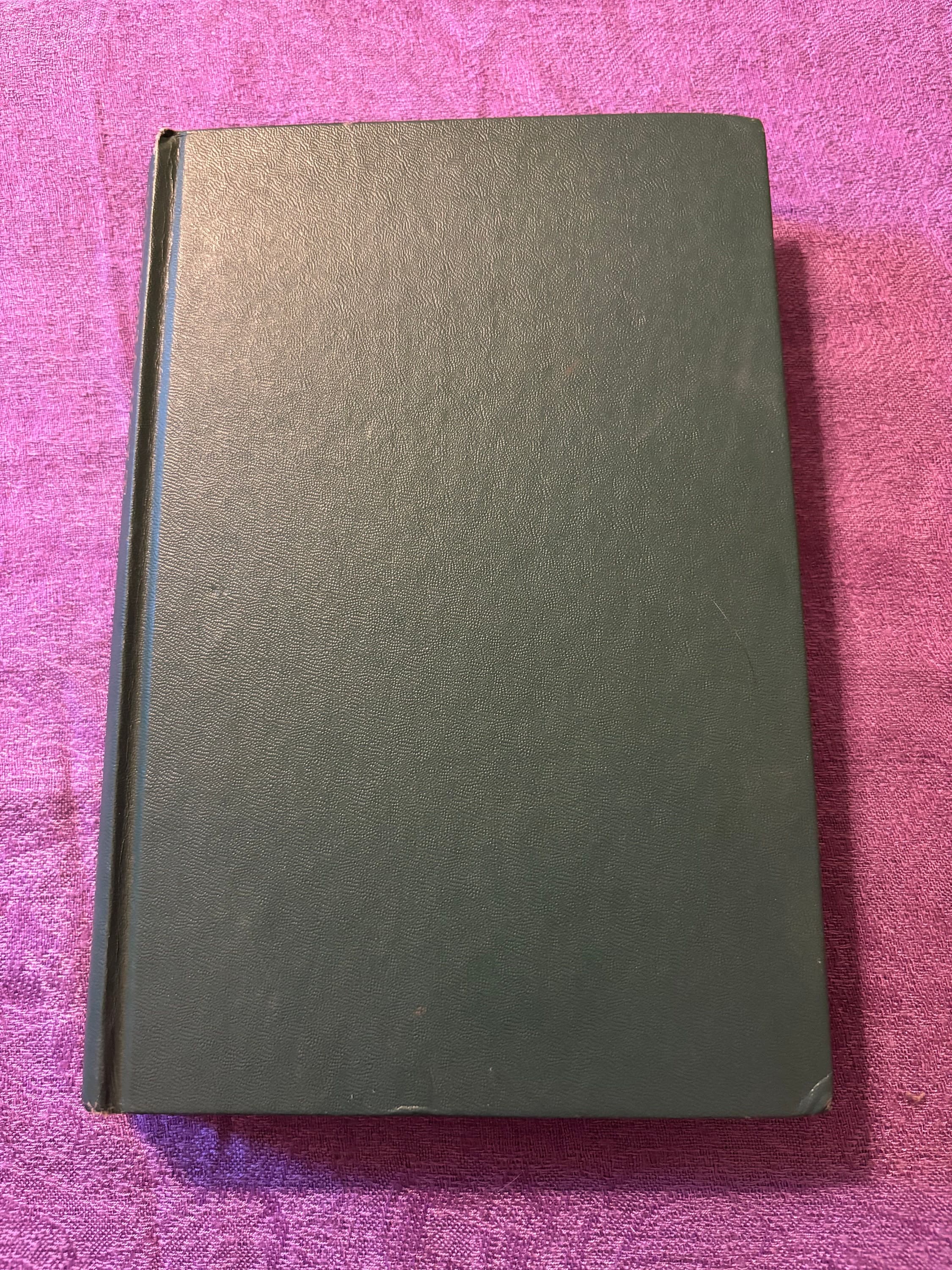 The House of a Thousand Lanterns, by Victoria Holt, Hardcover Book, 1974, Vintage Romance