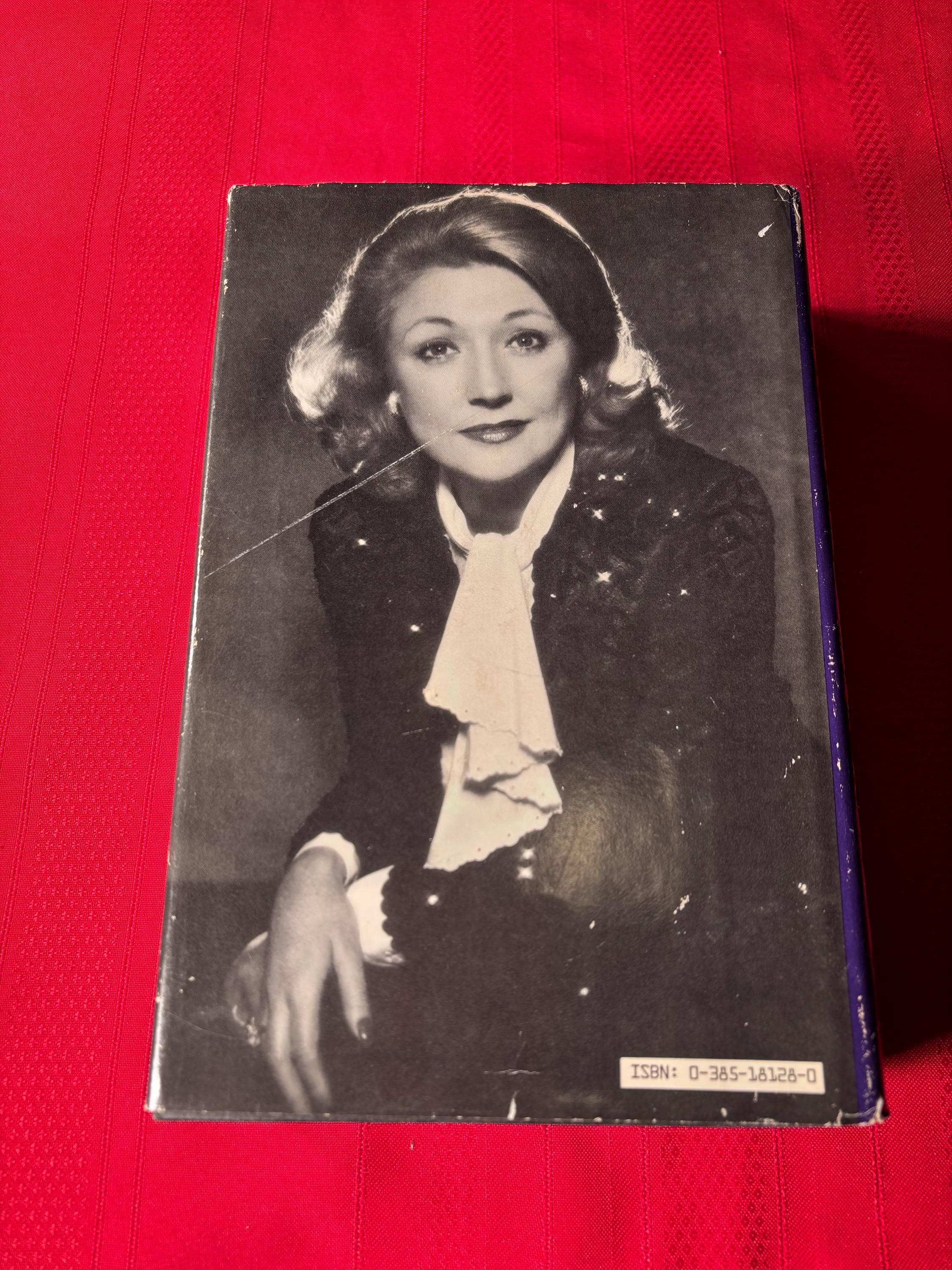Hold the Dream, A Sequel to "A Woman of Substance", by Barbara Taylor Bradford, First Edition, Hardcover Book, 1985 - image 4