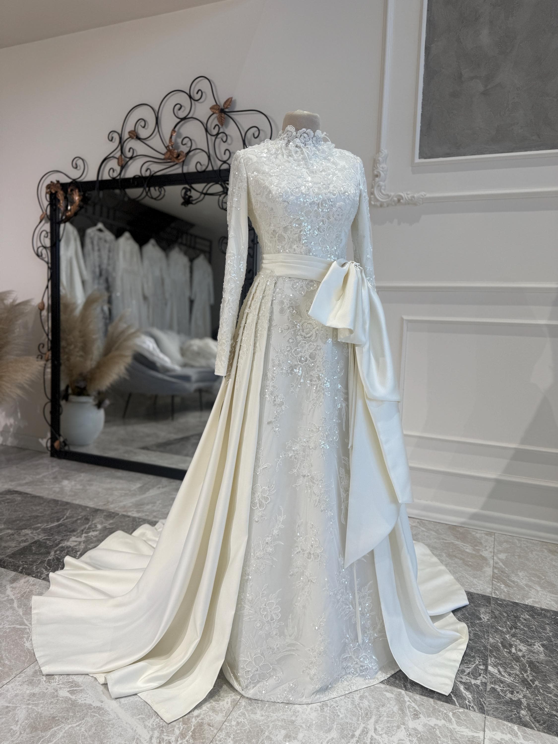 Lace Detailed Modest Wedding Dress - image 3