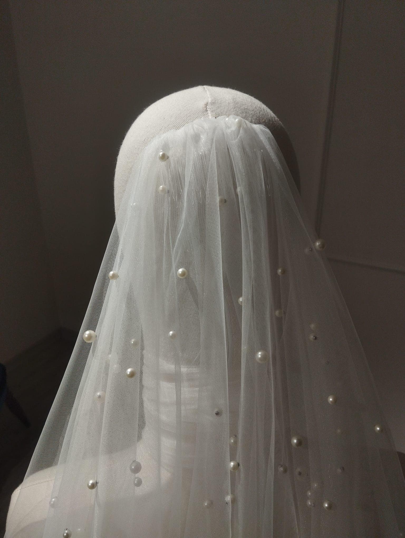 Elegant Chapel Veil – Two-Tier Soft Tulle Bridal Veil with Refined Raw Edge - image 3