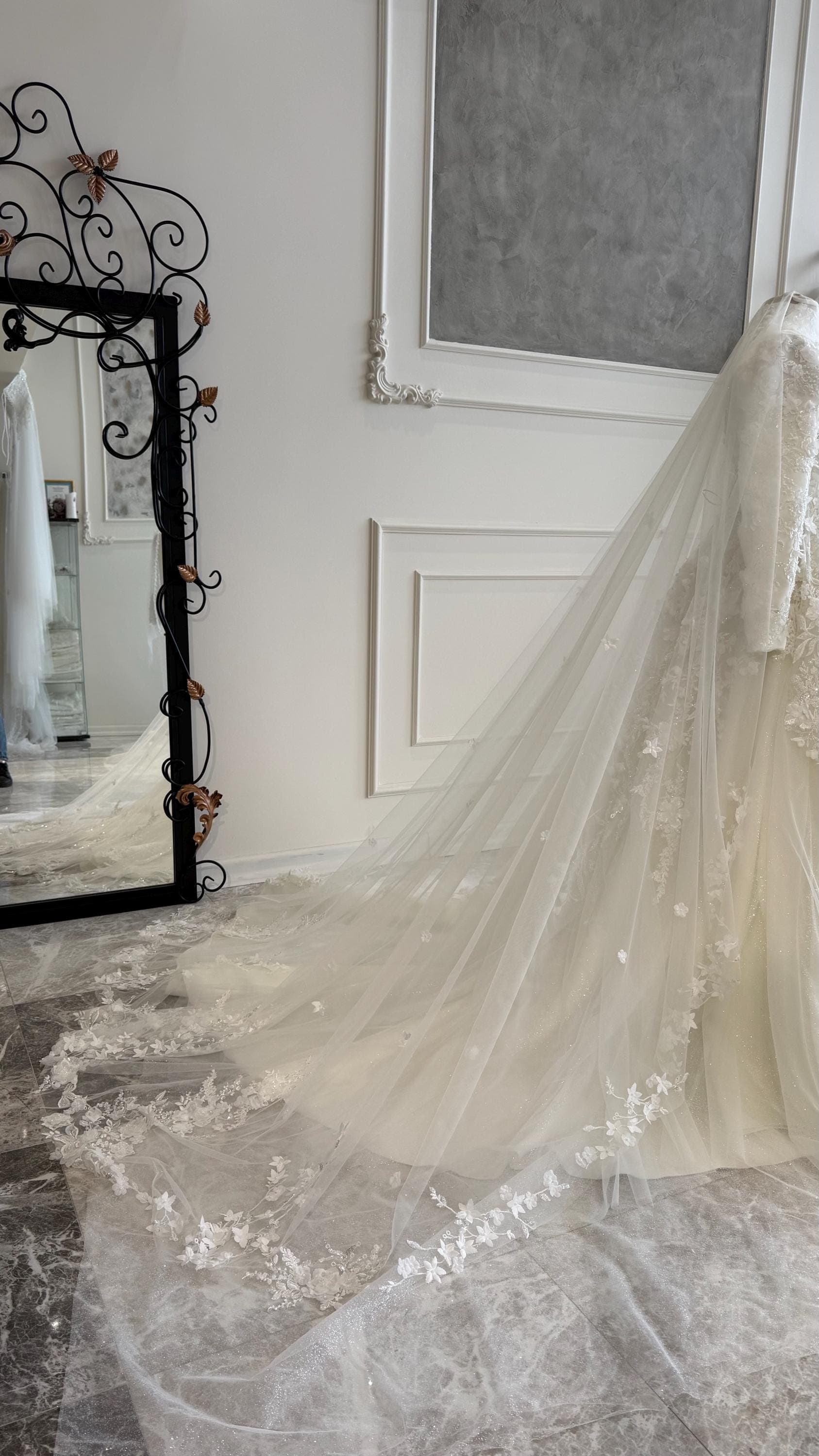 Hijab Wedding Dress with Long Train Modest Bridal Gown  Elegant Muslim 3D lace - image 3