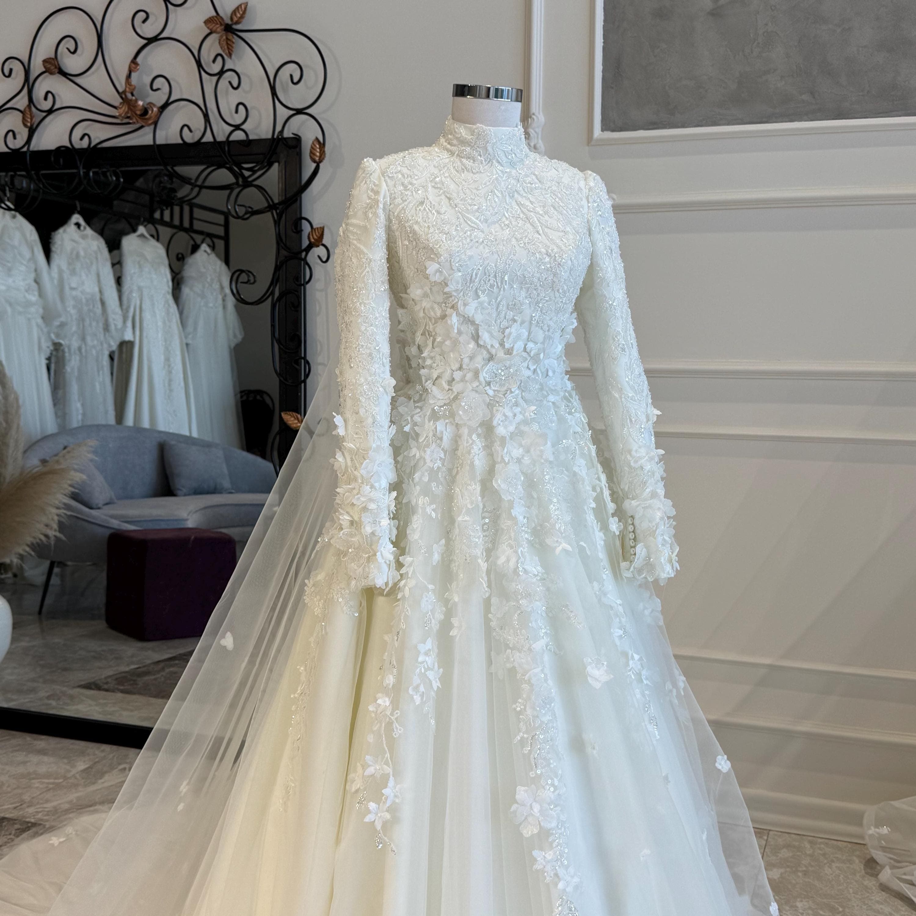 Wedding Dress with Long Train Modest Bridal Gown  Elegant Muslim 3D lace muslim bride
