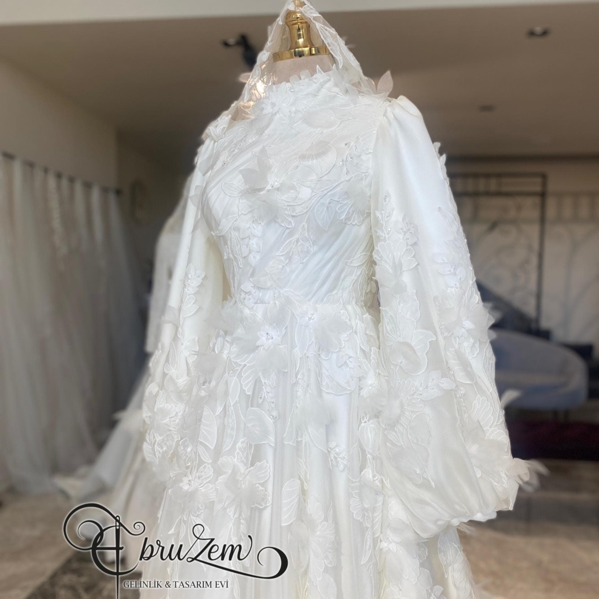 Elegant Lace Hijab Bridal Dress – Tailored Modest Muslim Wedding Gown - image 4