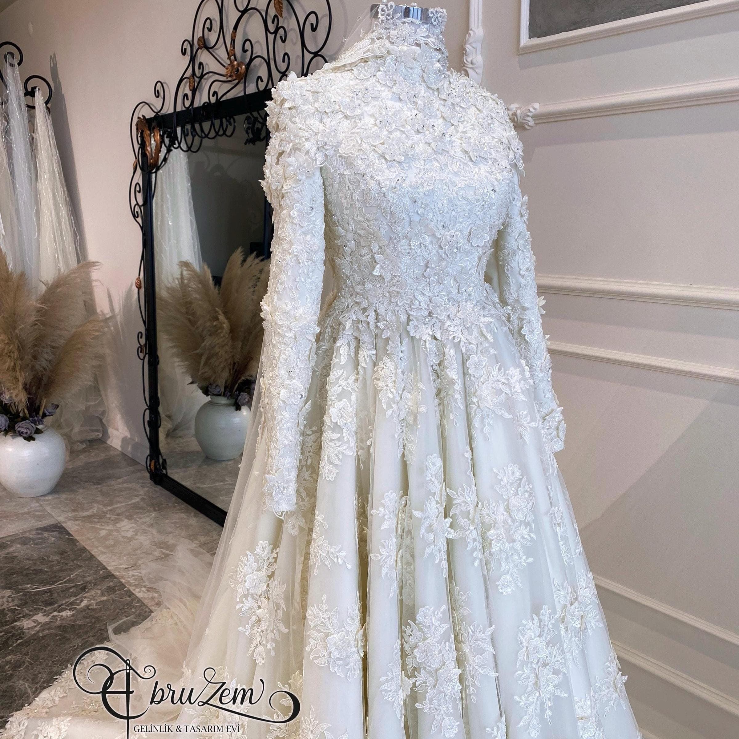 Lace Hijab Wedding Dress: Silk Tulle Muslim Bridal Gown - image 3