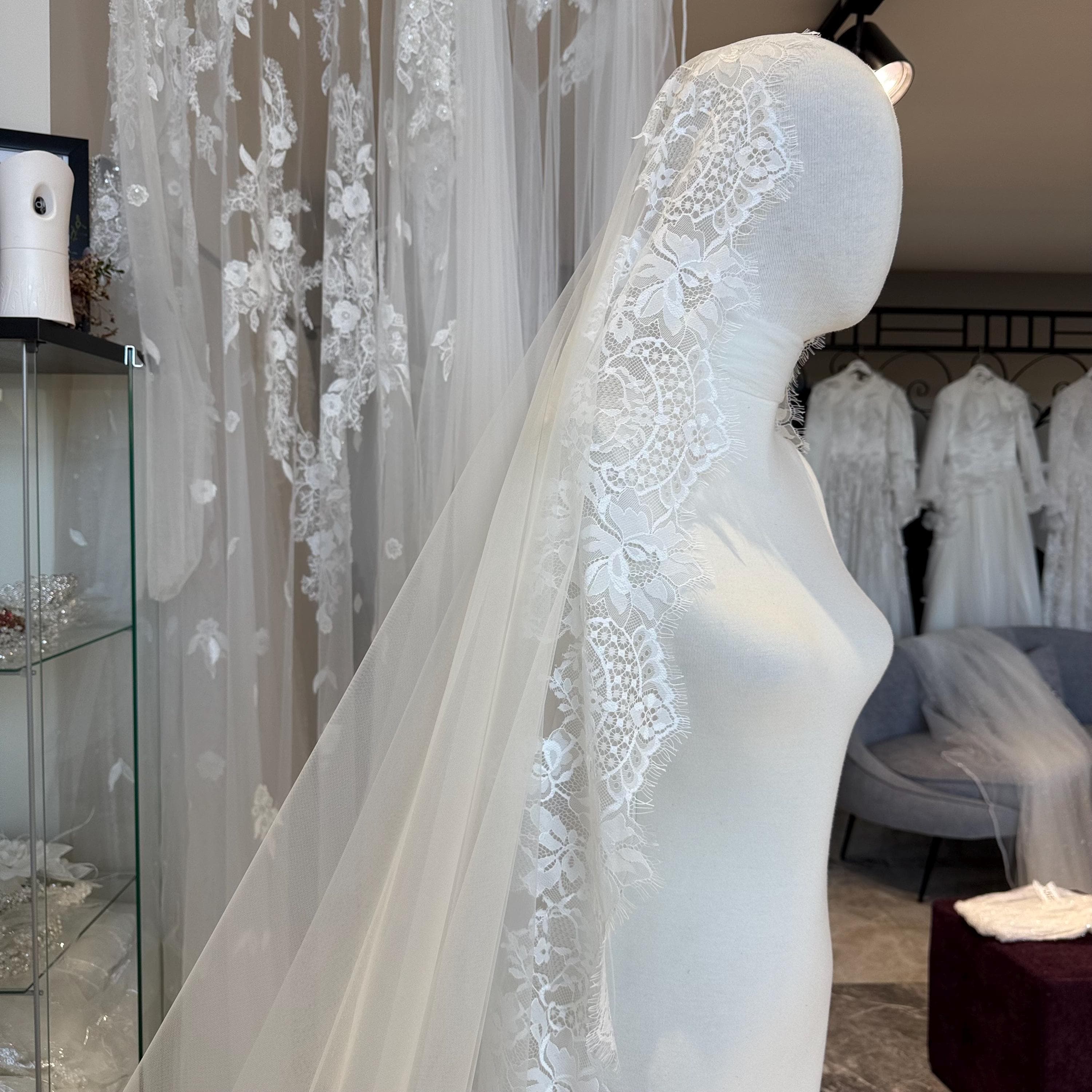 Lace Bridal Veil – Silk Tulle, 3 Meter bride veils - image 4
