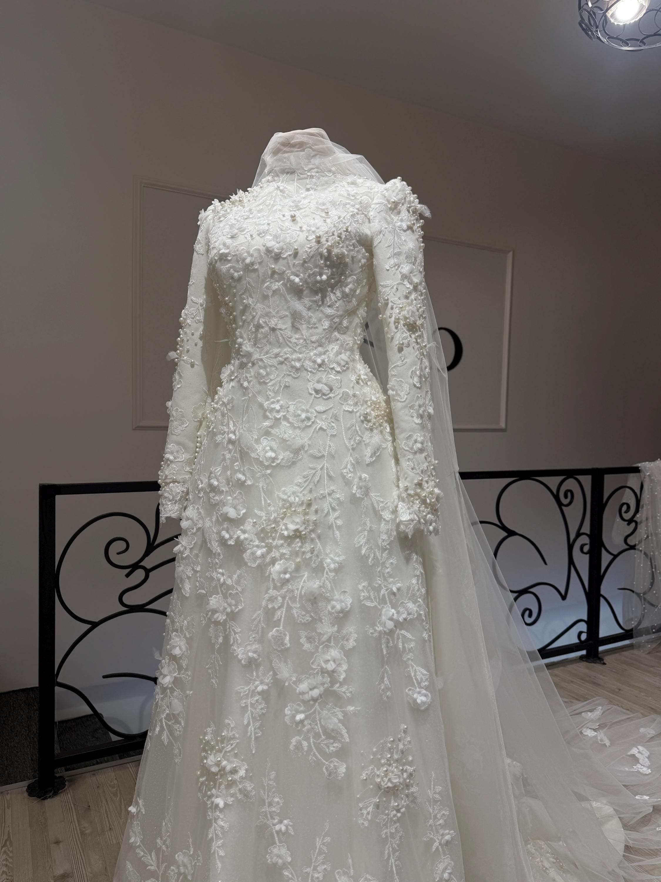 Handmade Muslim Wedding Dress – 3D Lace Hijab Gown with Train & Full Coverage - image 3