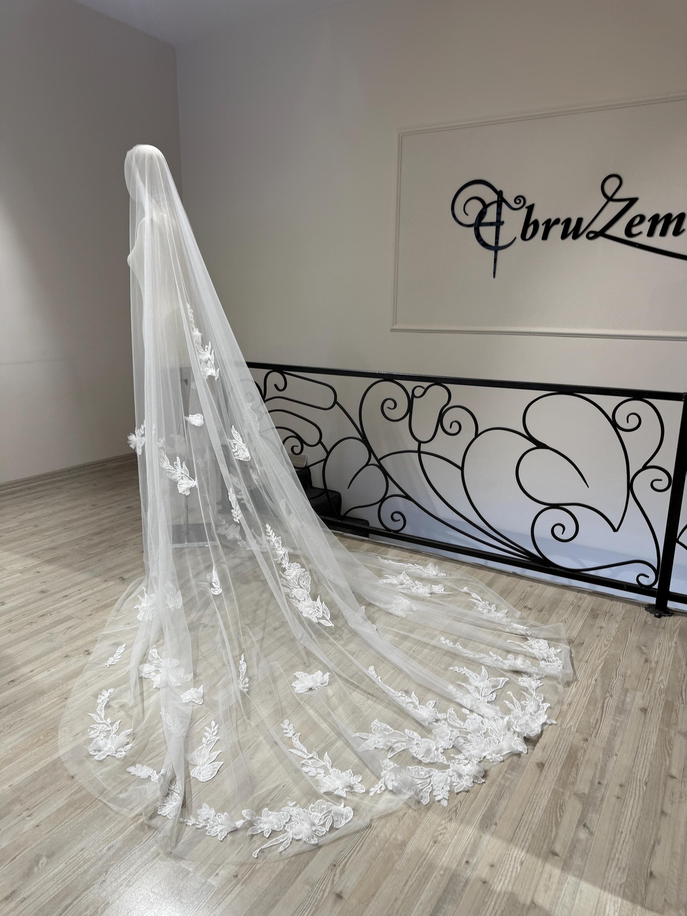 Pearl Floral Hijab Veil – One-Tier Soft Tulle with Lace Appliqué | Handmade Modest Bridal Veil