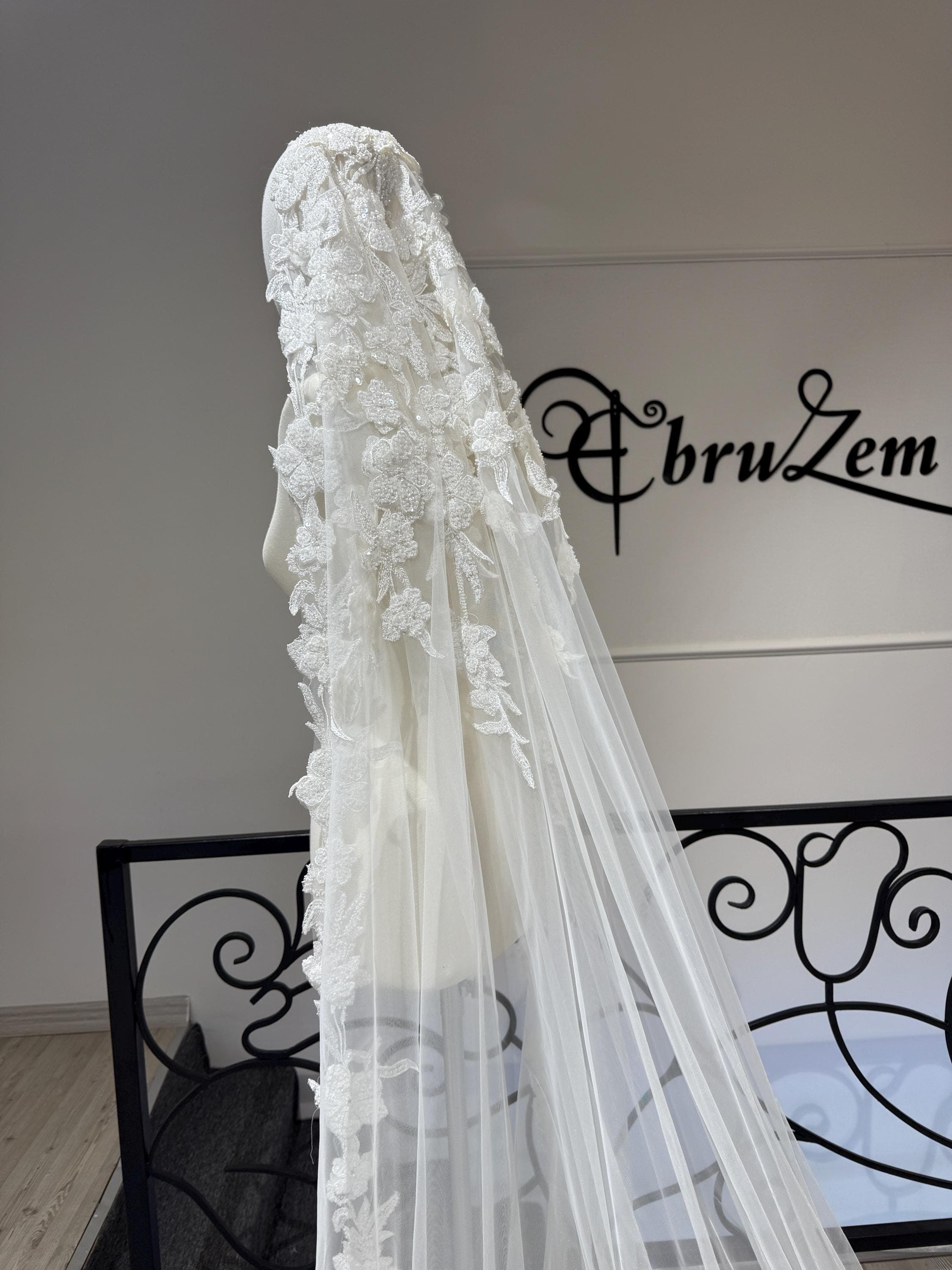 Romantic Elbow-Length Veil – Soft Tulle Two-Tier Bridal Veil with Delicate Raw Edge - image 4