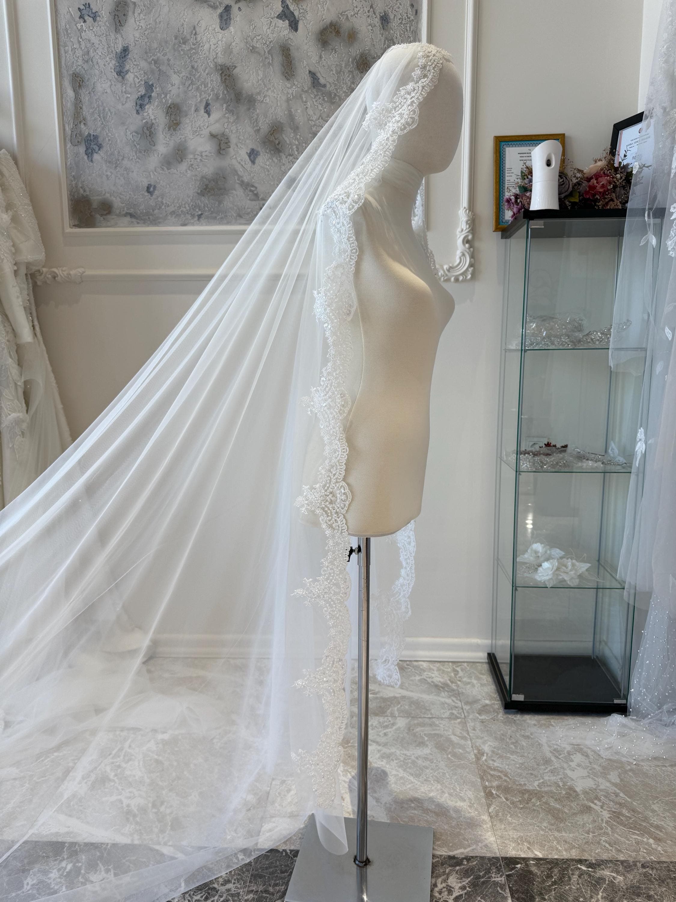 Lace Edge Bridal Veil | Elegant Tulle Design - image 5
