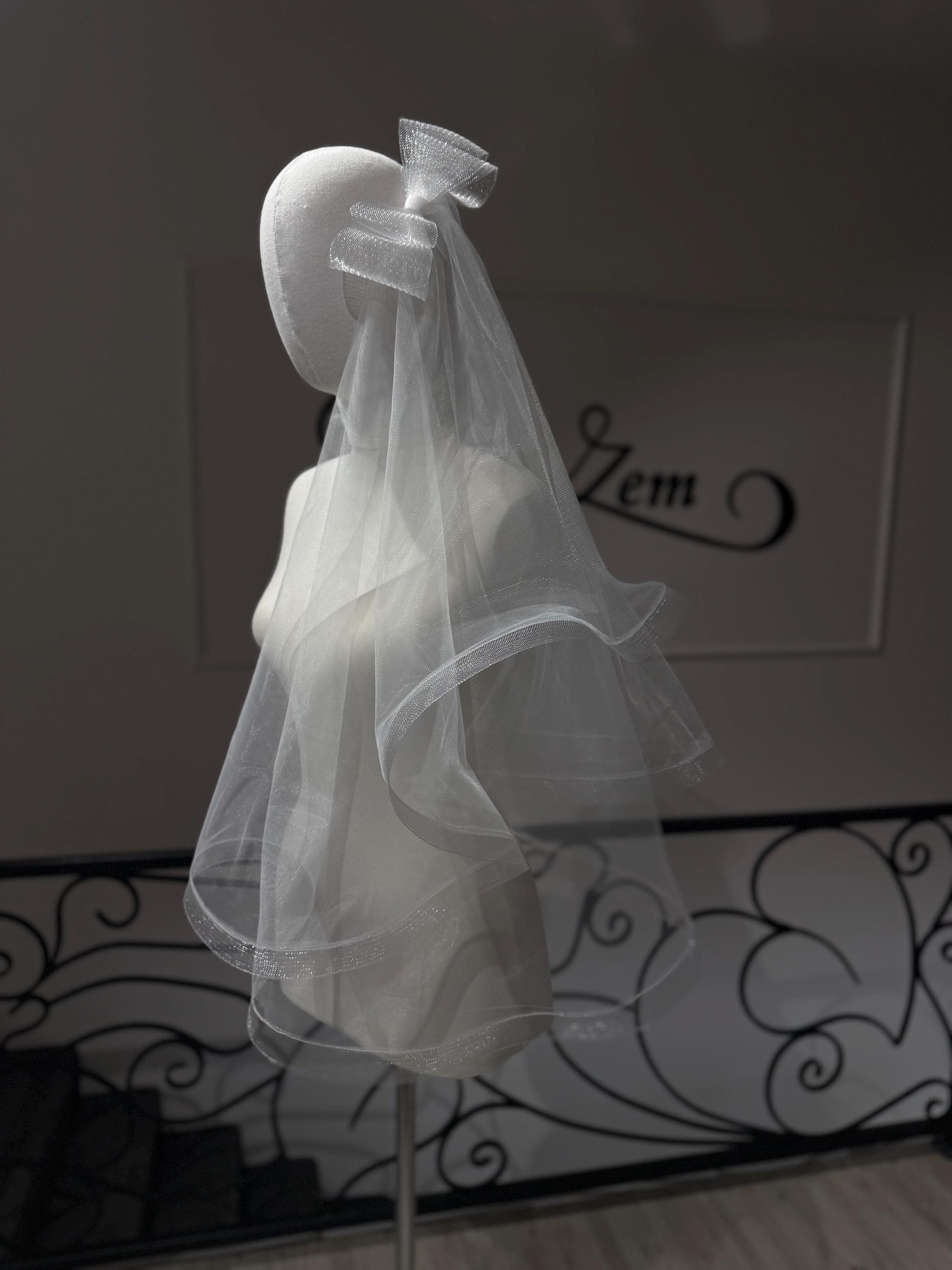 Minimalist Wedding Veil | Elegant Short Style - image 5