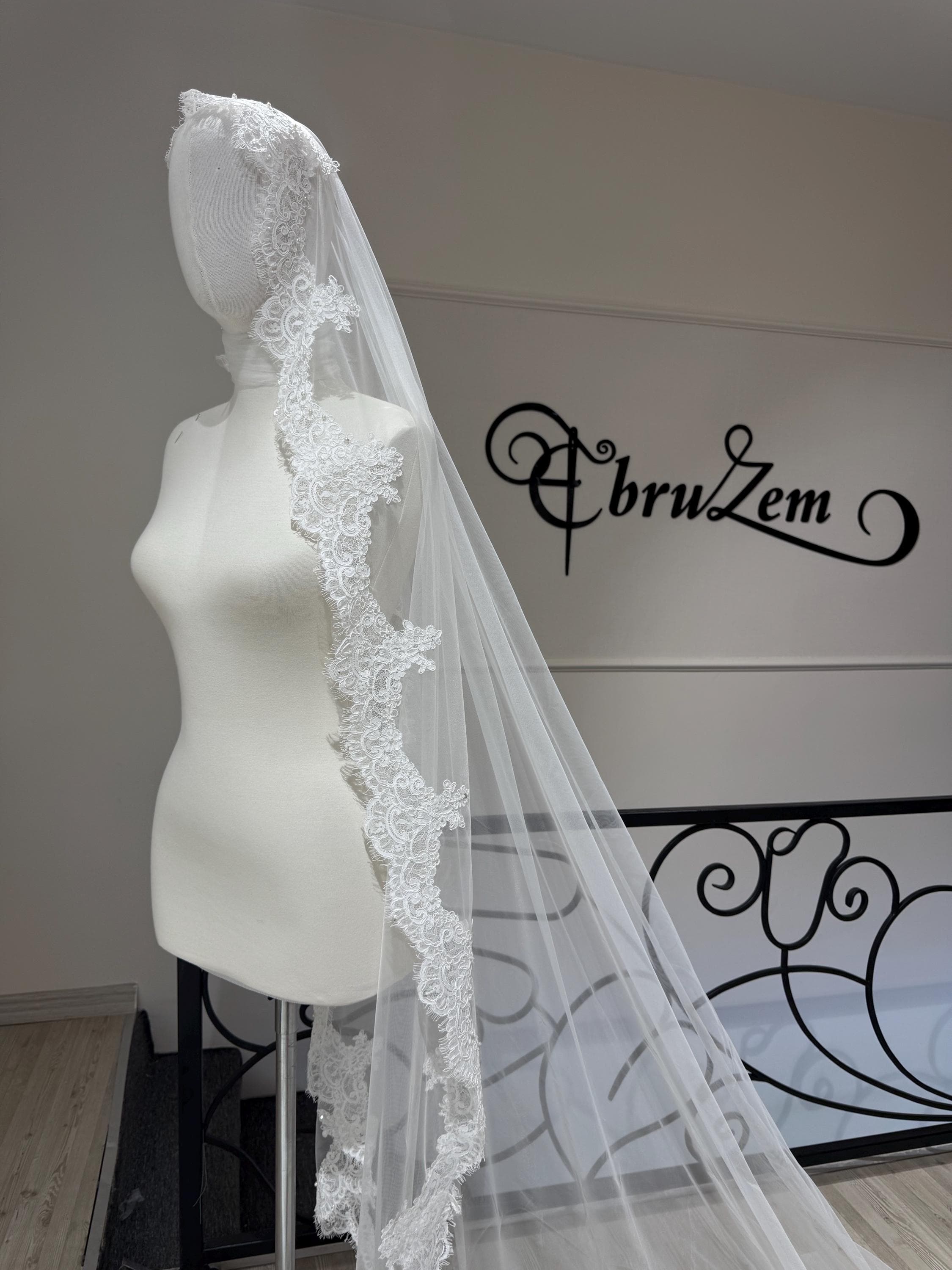 Long Tulle Bridal Veil | Simple Elegant Wedding Veil - image 4