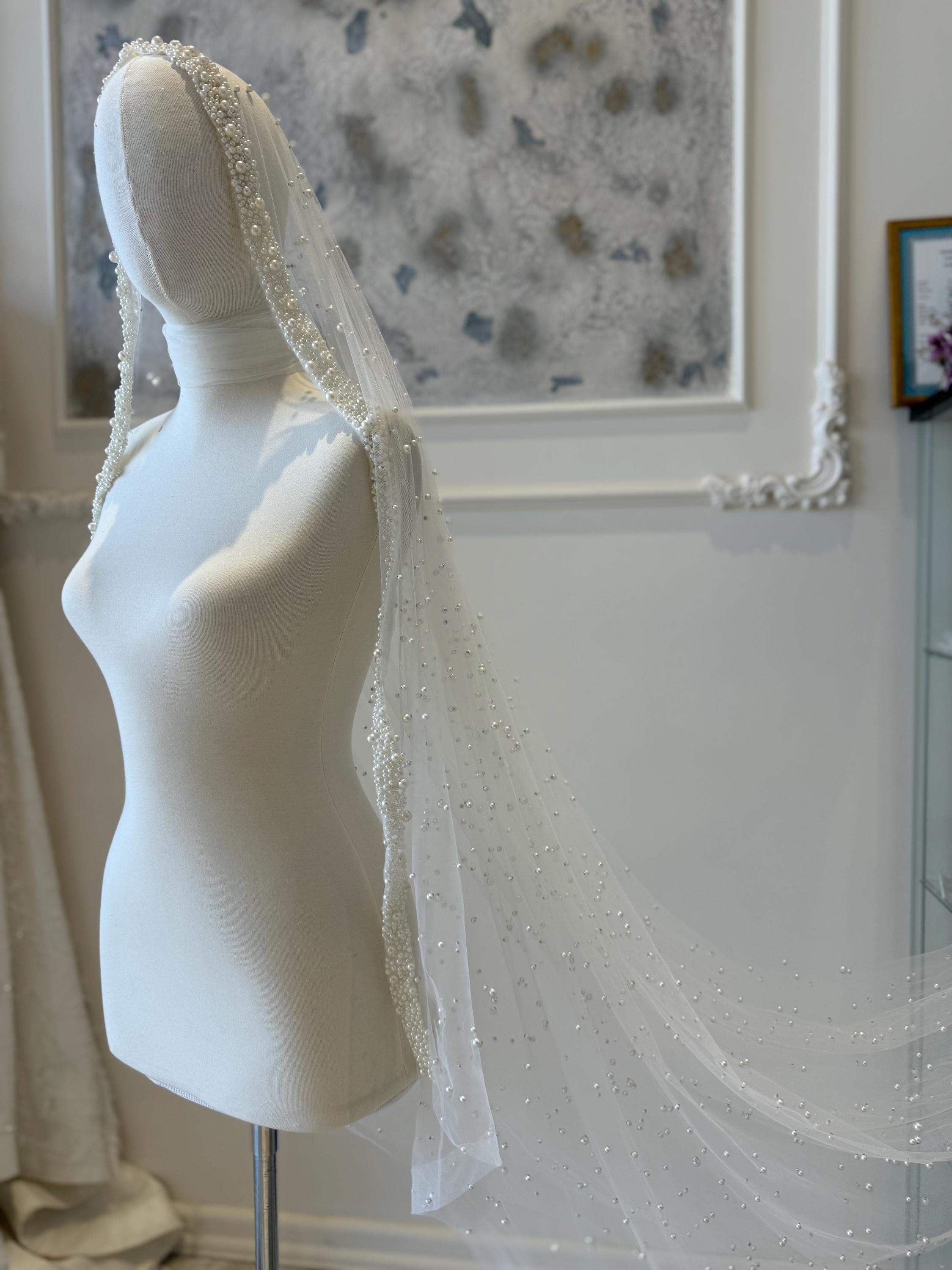 Vintage-Inspired Chapel Veil – Two-Tier Soft Tulle Bridal Veil with Delicate Raw Edge - image 3