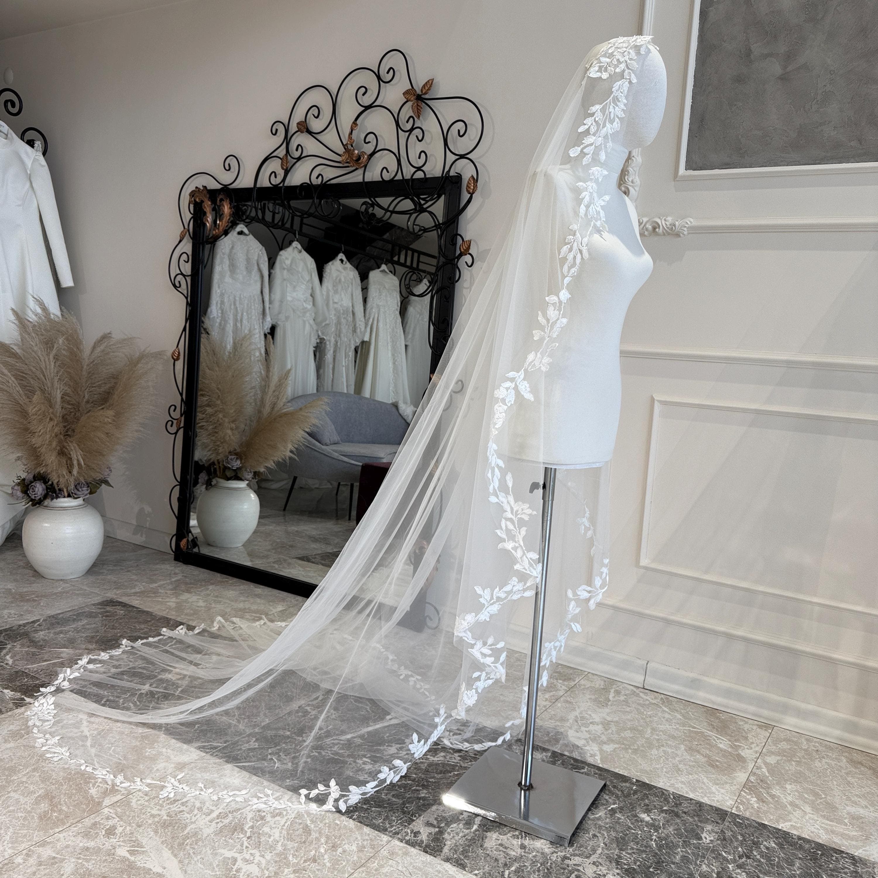Custom embroidered floral veil, modest bridal veil. - image 4