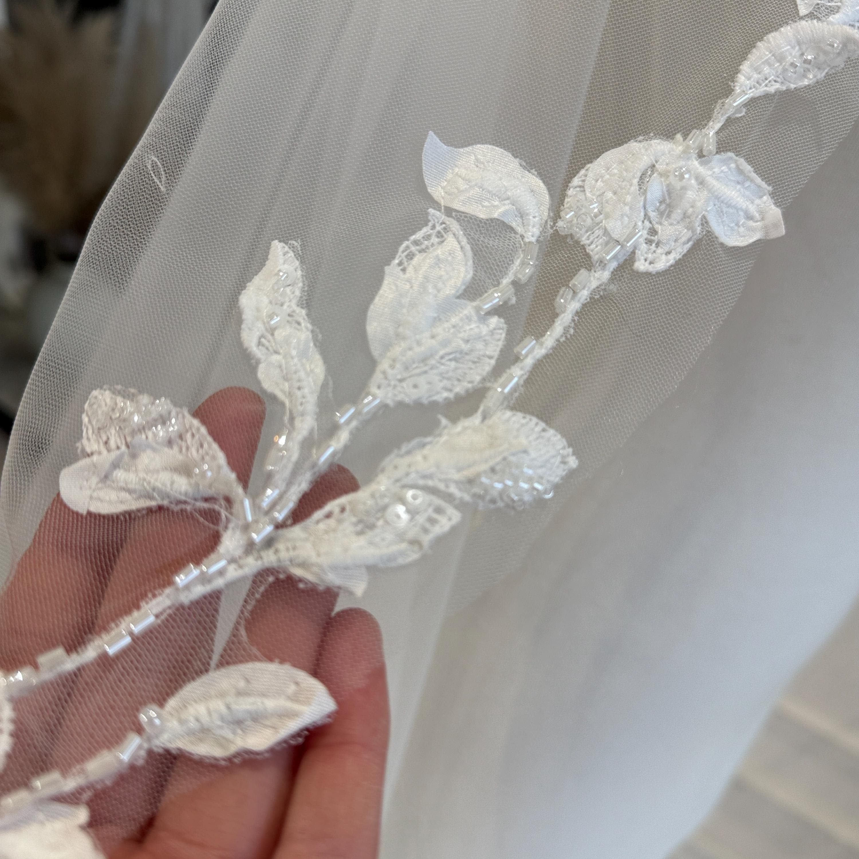Custom embroidered floral veil, modest bridal veil. - image 3