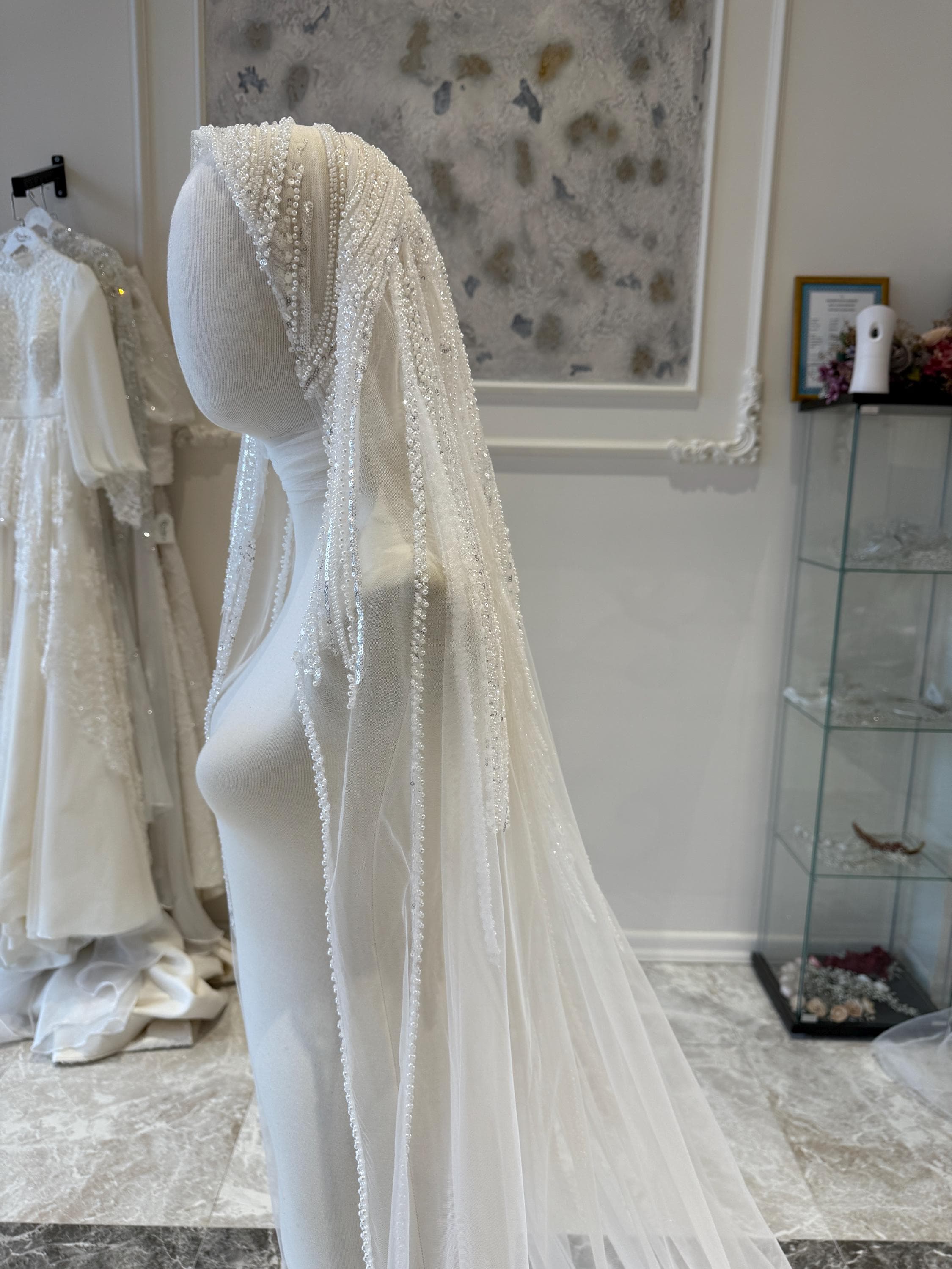Pearl-Embellished Cathedral Veil – One‑Tier Soft Tulle Bridal Veil with Luxurious Elegance - image 3