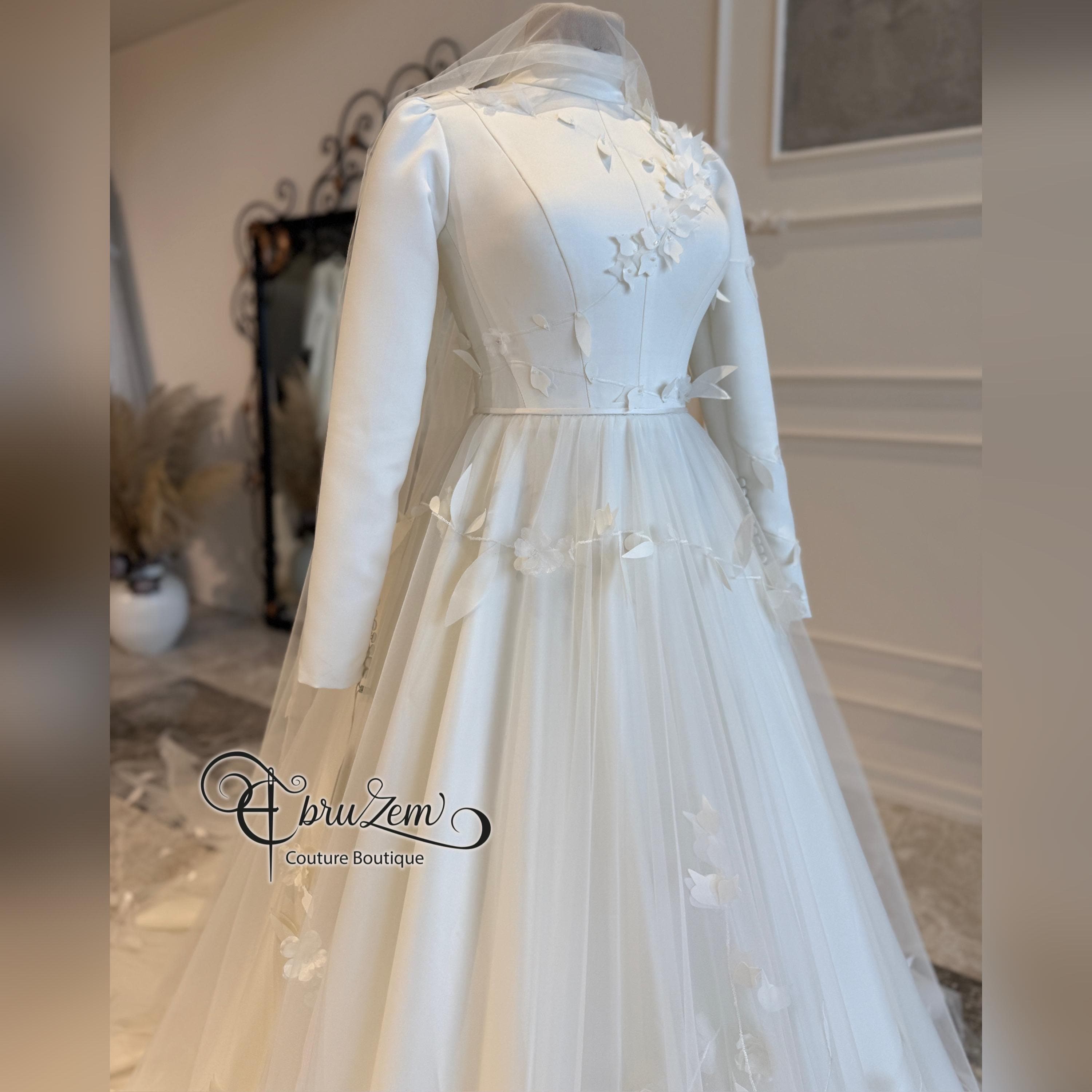 Modest Muslim Wedding Dress – Floral Lace A-Line Bridal Gown, Long Sleeve Elegant Hijab - image 5