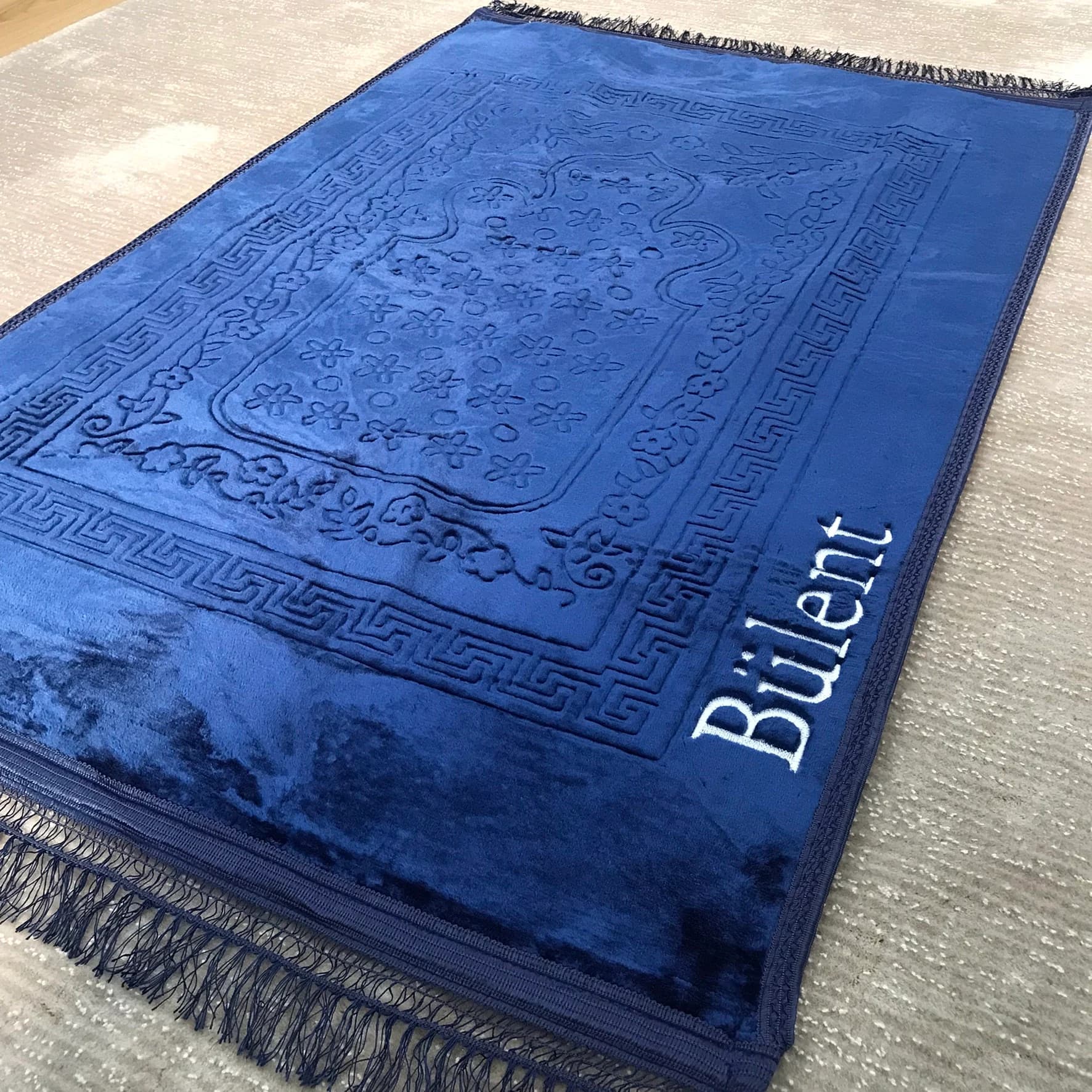 Customized Heavy Prayer Rug, Plush Prayer Mat with Name, Islamic Gift for Muslims, Muslim Boyfriend/Girlfriend Gift, Lux Ramadan Gift Set - image 2