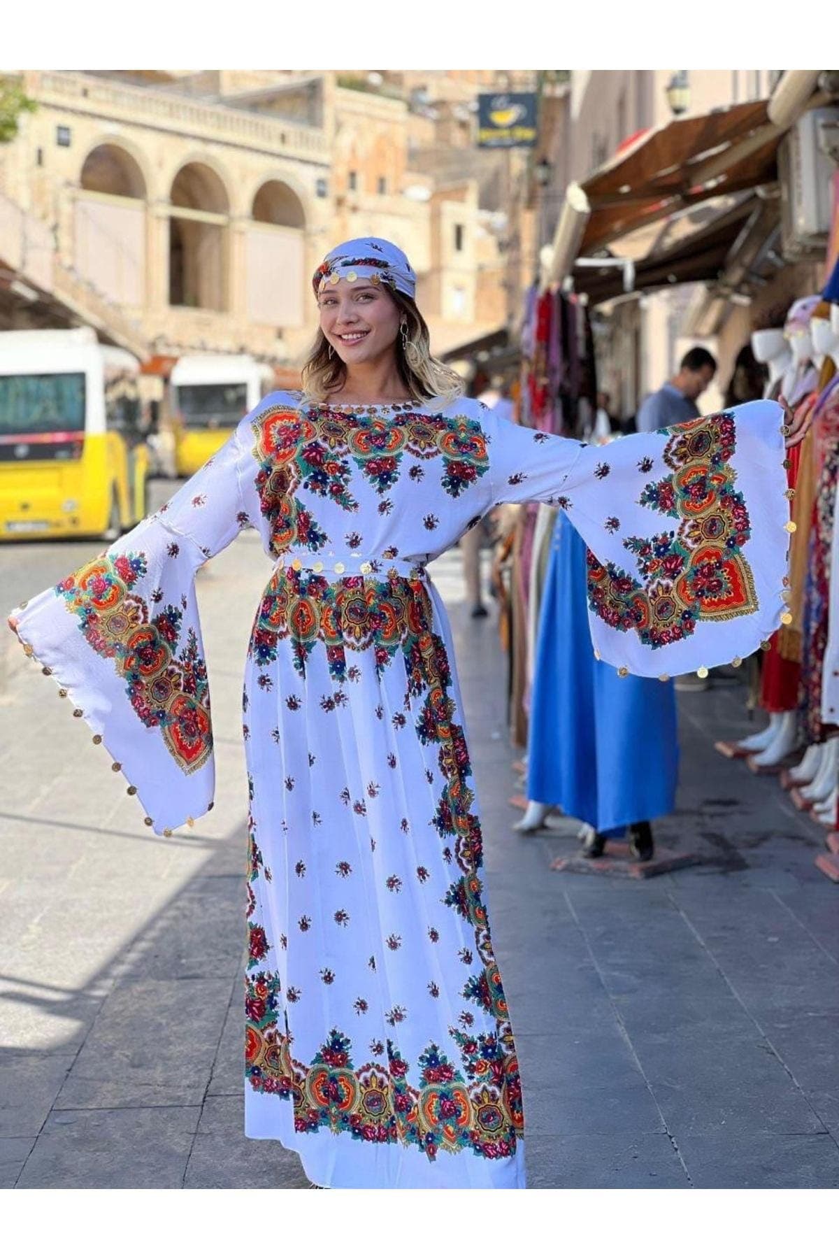 Kurdish Hamavi Traditional White Kaftan Dress with Floral Patterns, Kras Fistan Abaya for Newroz, Wedding & Special Occasions – One Size