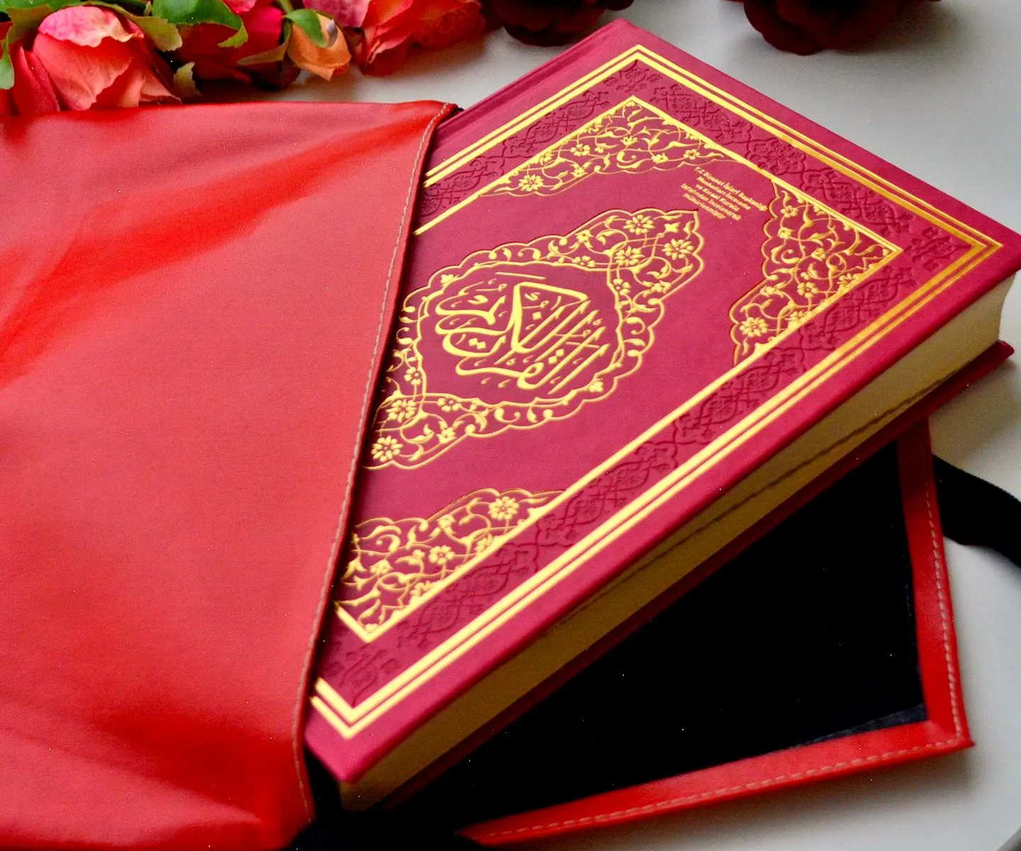 Red Quran Protec Case, Quran Book Sleeve, Kuran Bag pack 20 * 29 cm