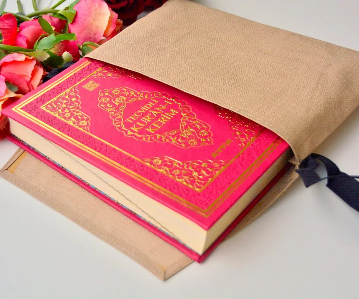 Brown Quran Case, Velvet Quran Book Sleeve, Besmele Kuran Protector Bag 20 * 29 cm