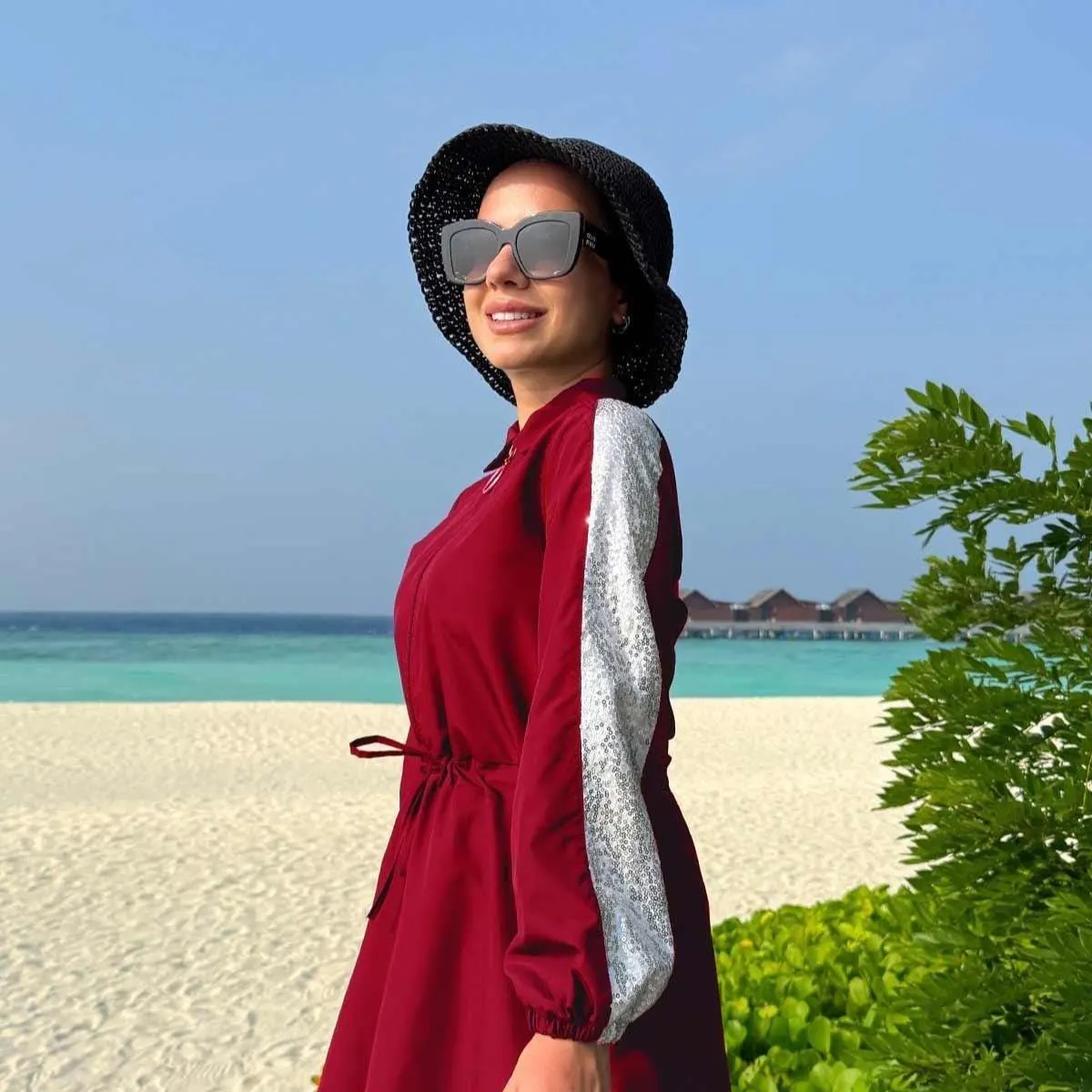 Sequin Detail Burgundy Modest Swimsuit 2-Piece Set – Adjustable Waist, Fast Drying, Elegant Design for Covered Beachwear Look,(KH-2073) - image 4