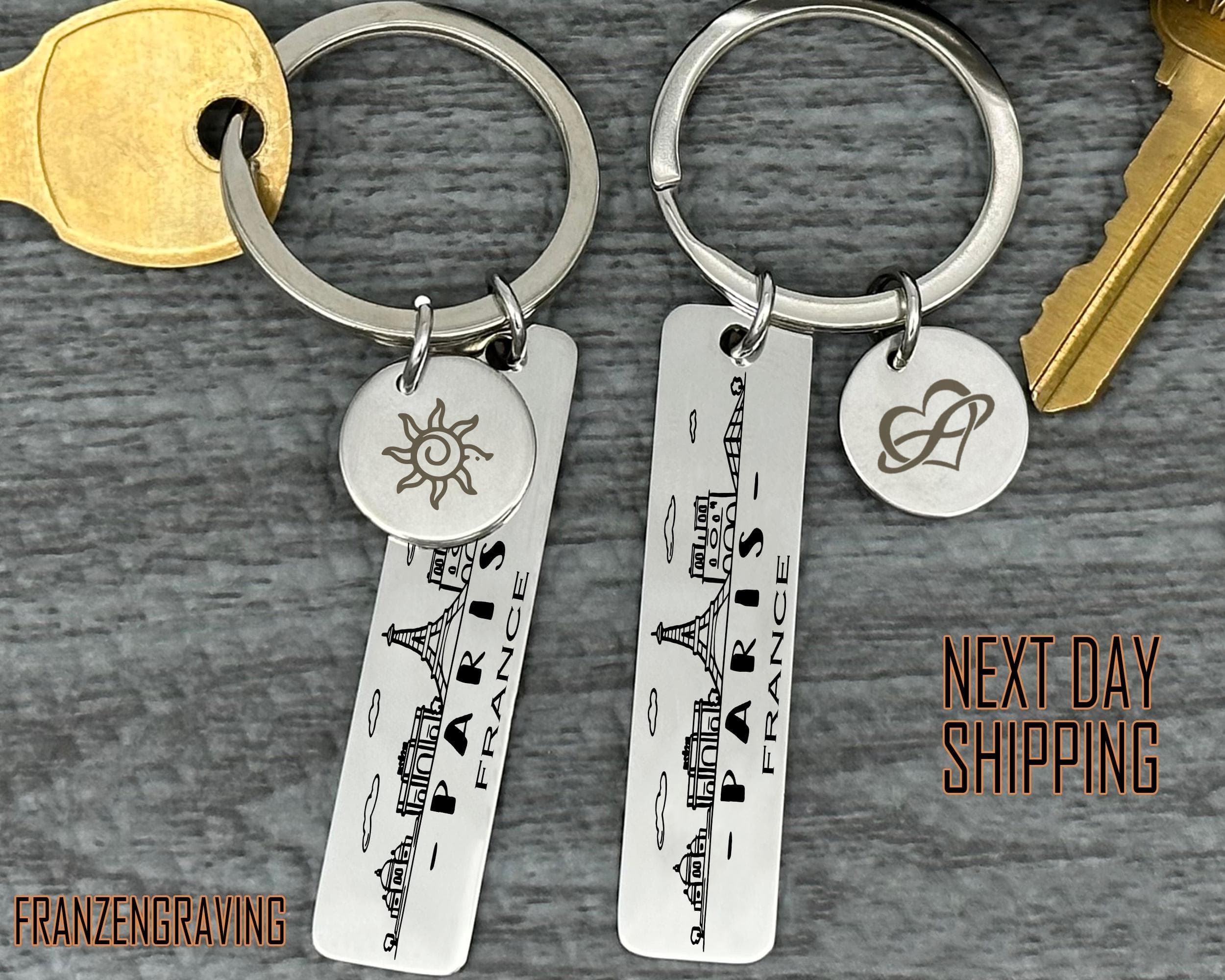Skiing Lover's Keychain Gift, Heartbeat Line Ski Design, Personalized Keyring For Outdoor Enthusiasts, Perfect Ski Gift For Him Or Her