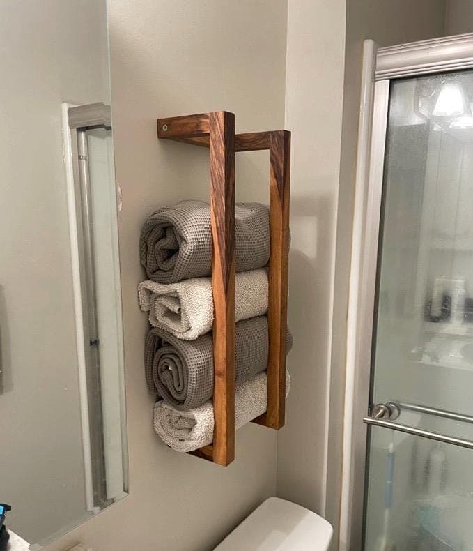 Wall mount towel rack
Walnut Towel Rack, Handmade Rustic Towel Rack, Wooden Towel Holder, Towel Storage, Wooden Bathroom Decor, Housewarming Gift
