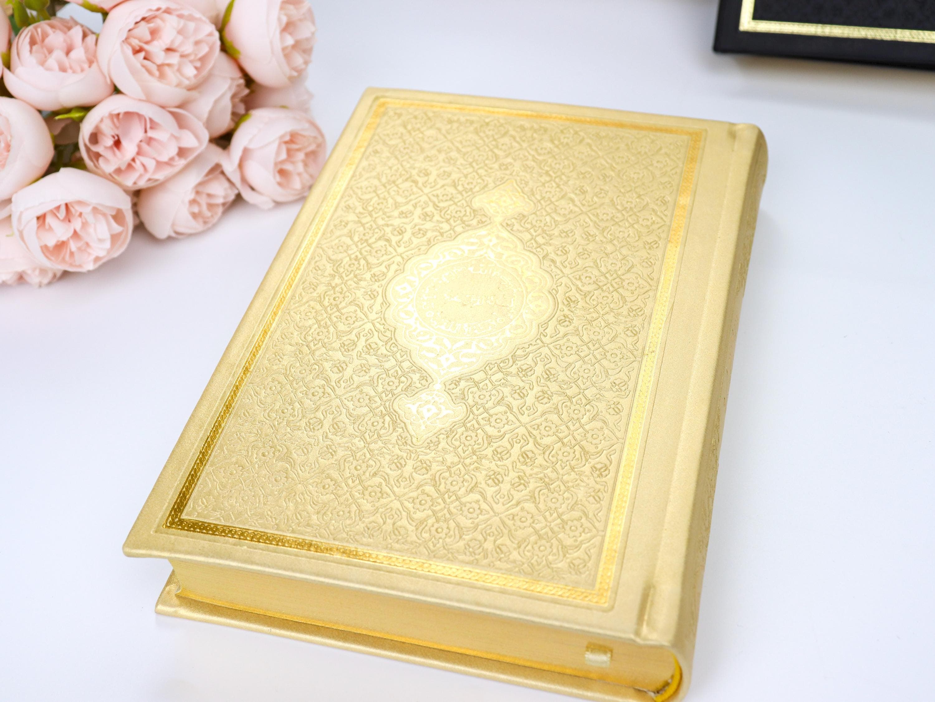Pink Quran with Tasbih: Madina Script, Quran Gift (20x14 cm), Islamic Gifts, Leather - image 4