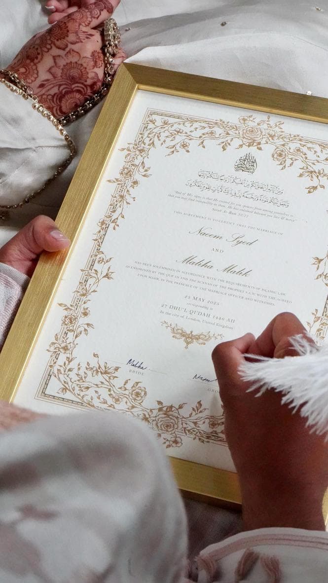 Floral A4/A3 Gold Nikkah Certificate: Personalised Islamic Wedding Contract - image 5