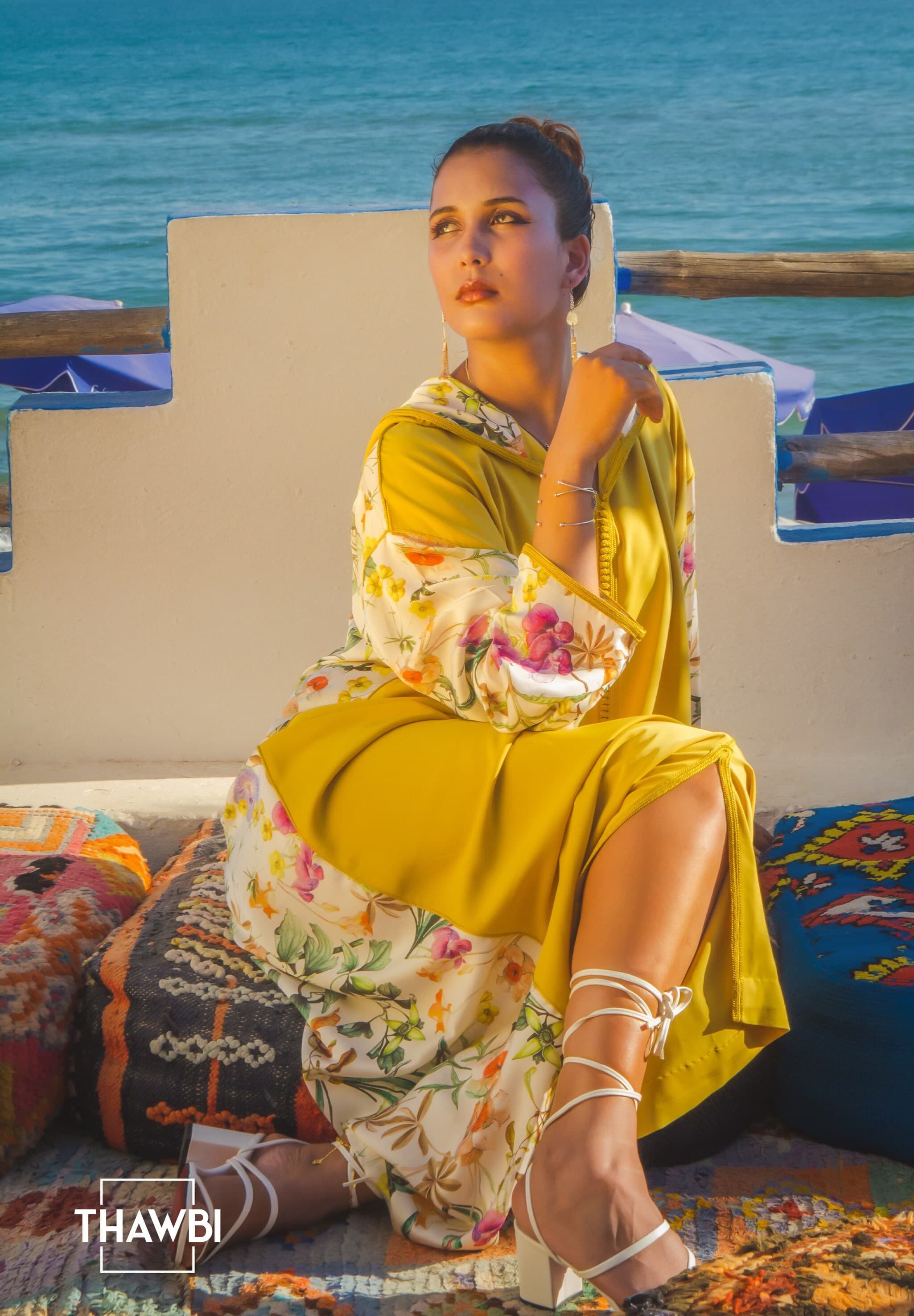 Handmade Moroccan Caftan: Floral Jellaba Fendue, Boho Style