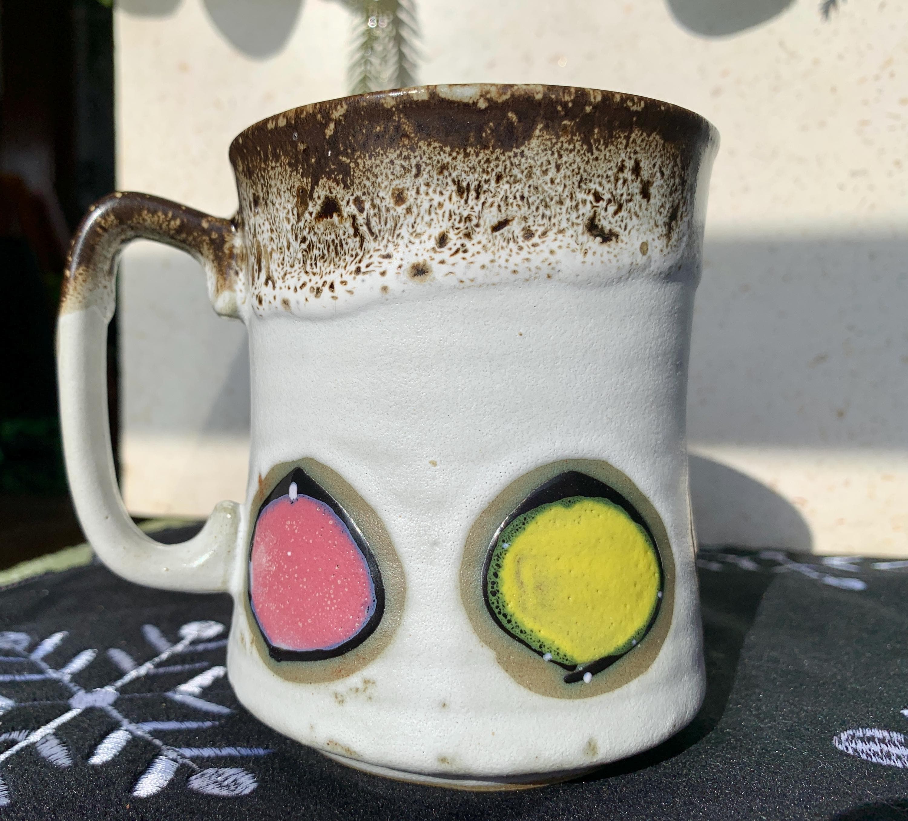Unused MCM 11.5 floz LEGO JAPAN Hand-Painted Drip Glaze Stoneware Coffee Mug w/Vibrant Geometric Concentric Design; Vintage Kitchenware