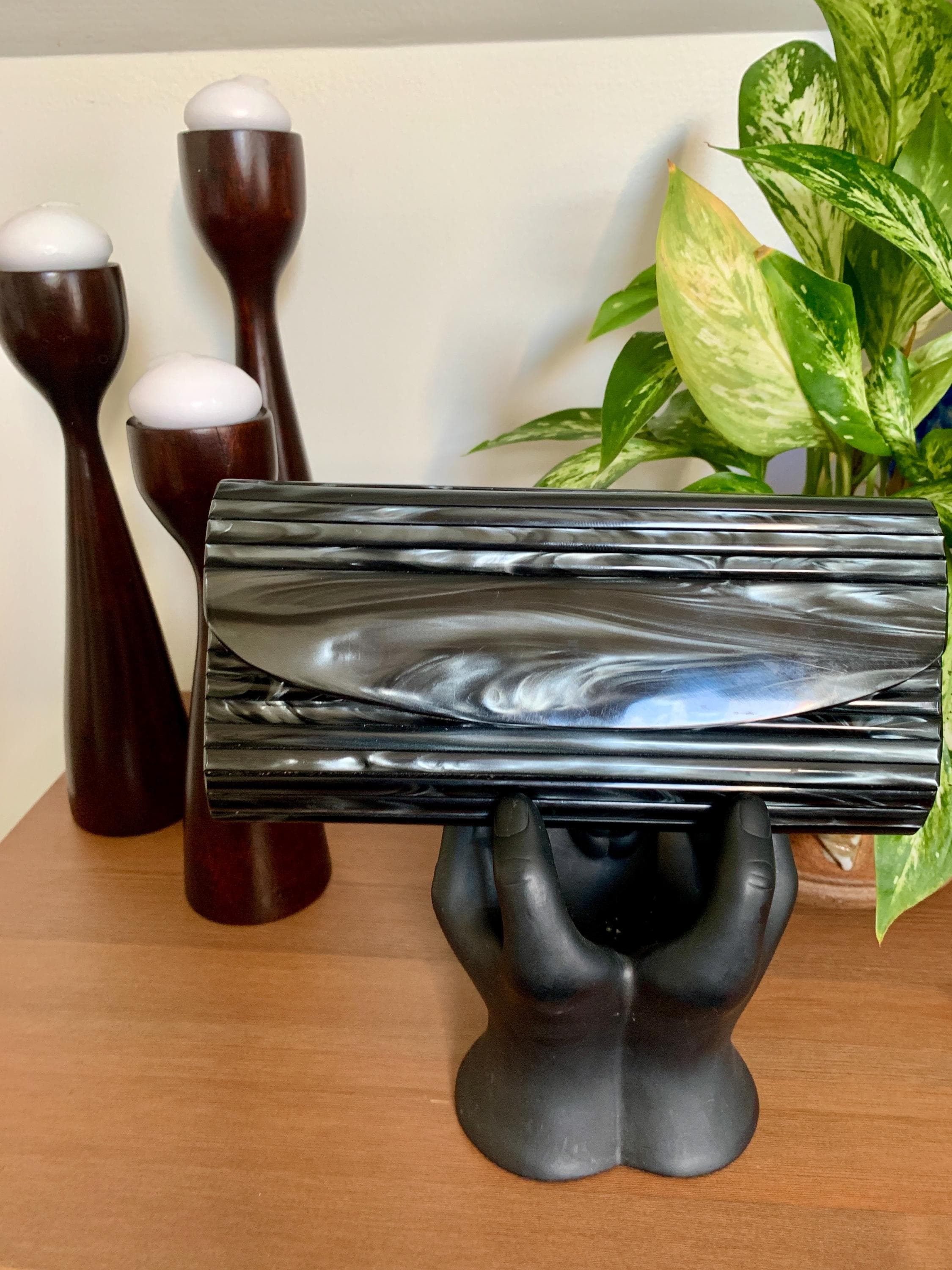 Mid-Century 4 1/2”x8” Black Swirl Lucite Hard Shell Rectangular Purse w/22” Detachable Silver Tone Chain Strap for Shoulder/Cross-Body Use