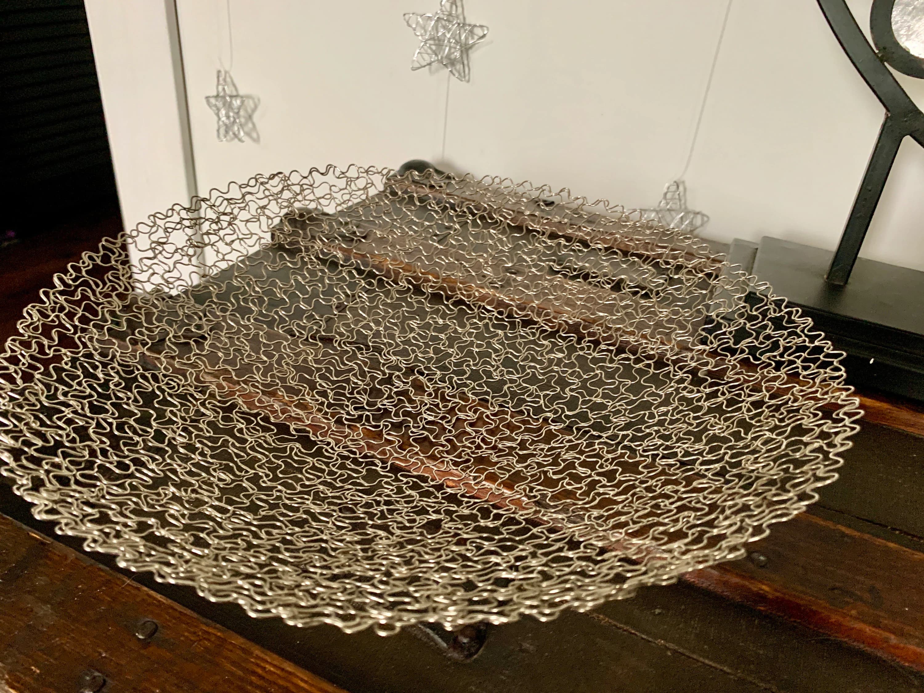 Memphis Style 3”(h)x 12.5”(w) Chromium Chain/Puzzle Link Decorative Bowl; Abstract Metal Wall Decor; Contemporary Silver Steel Fruit Bowl