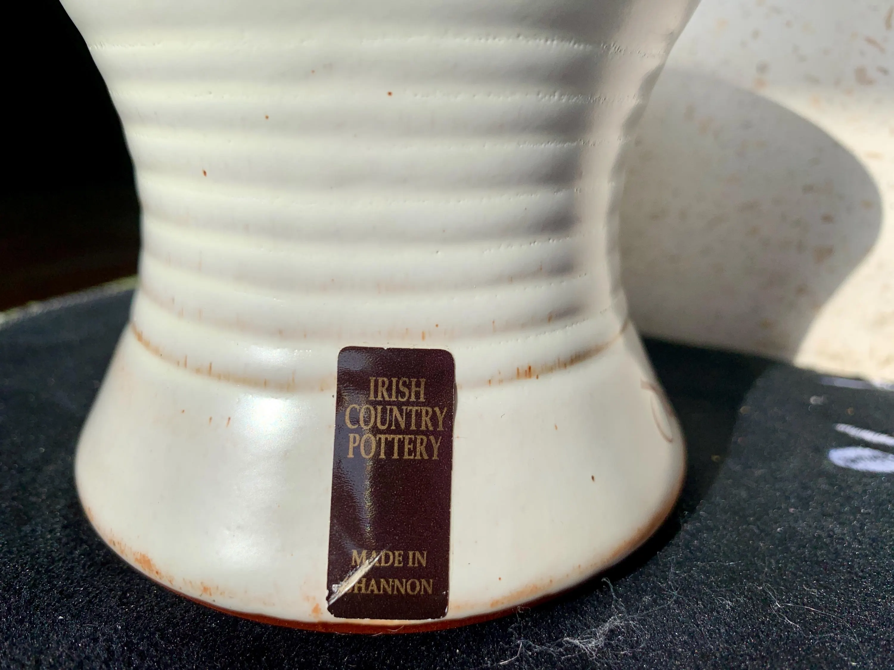 Unused Vintage 8 fl oz Labelled IRISH COUNTRY POTTERY “Dublin” Rustic, Traditional Handcrafted Speckled Pottery Mug Made in Shannon, Ireland - image 4