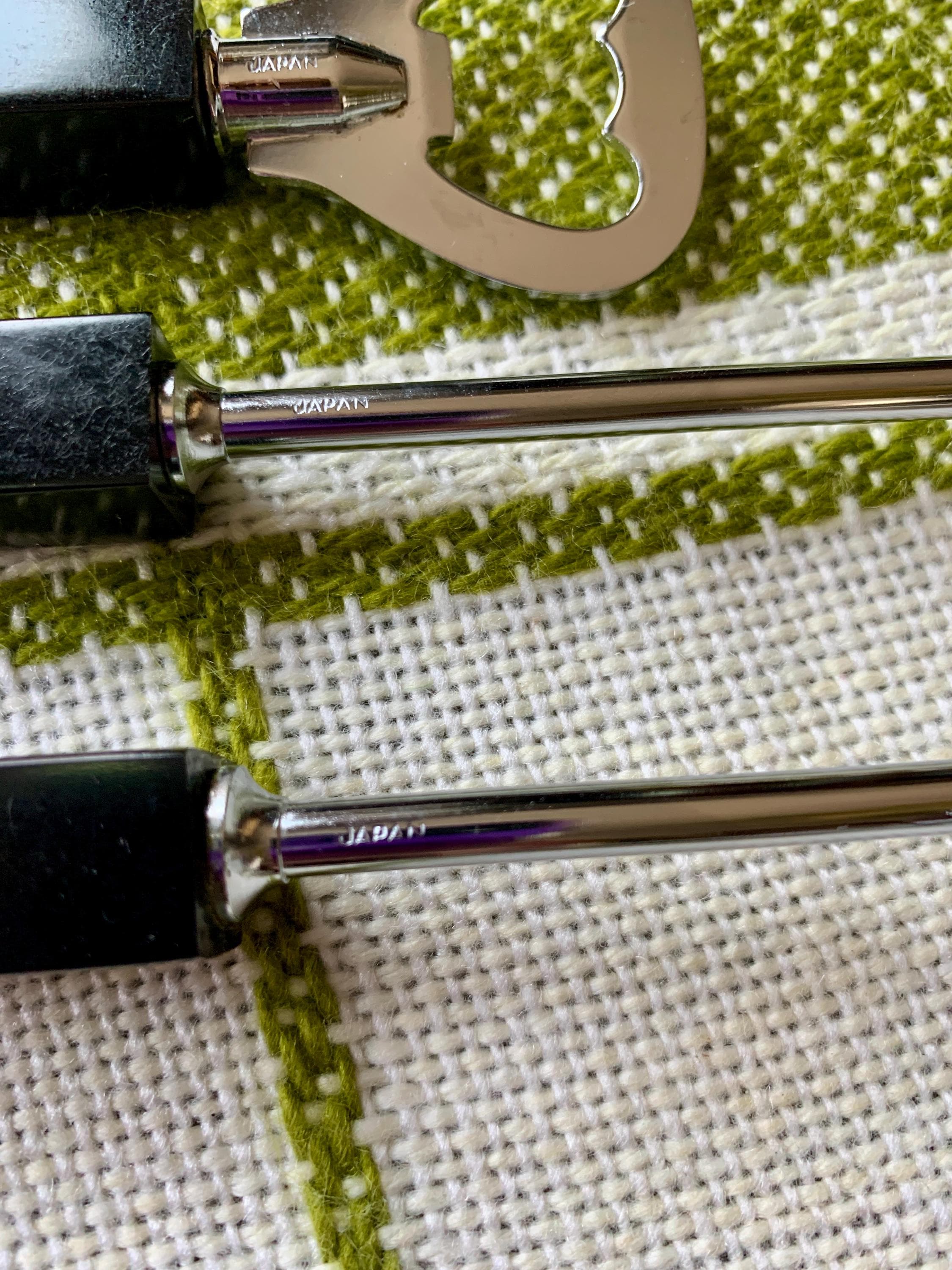Mid-Century Modern Stainless Steel & Black Lucite 4 pc Bar Tool/Utensil Set c.1950-60’s; Vintage Solid Block Modernist Handled Barware Set - image 4