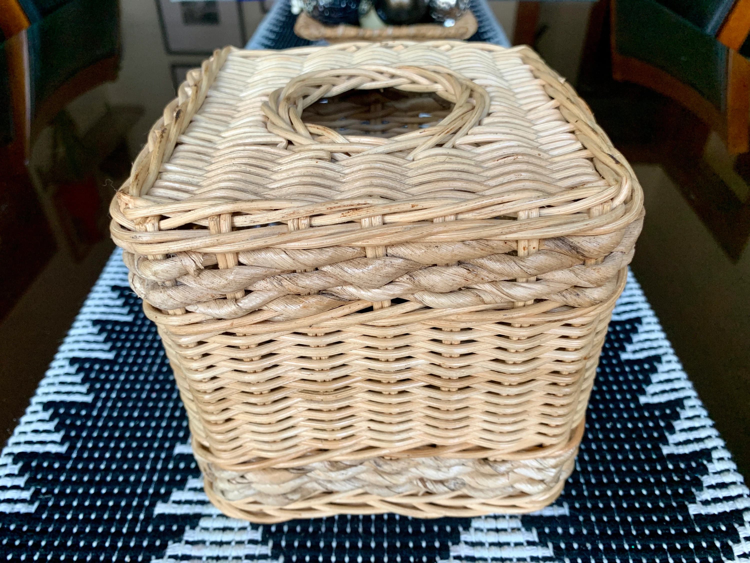 Vintage 6 1/2”x 6 3/4”x 6 1/2” Handwoven Light Wicker/Seagrass Tissue Cover Made In Indonesia; 70s Boho Decor; Mid-Century Kleenex Box Cover