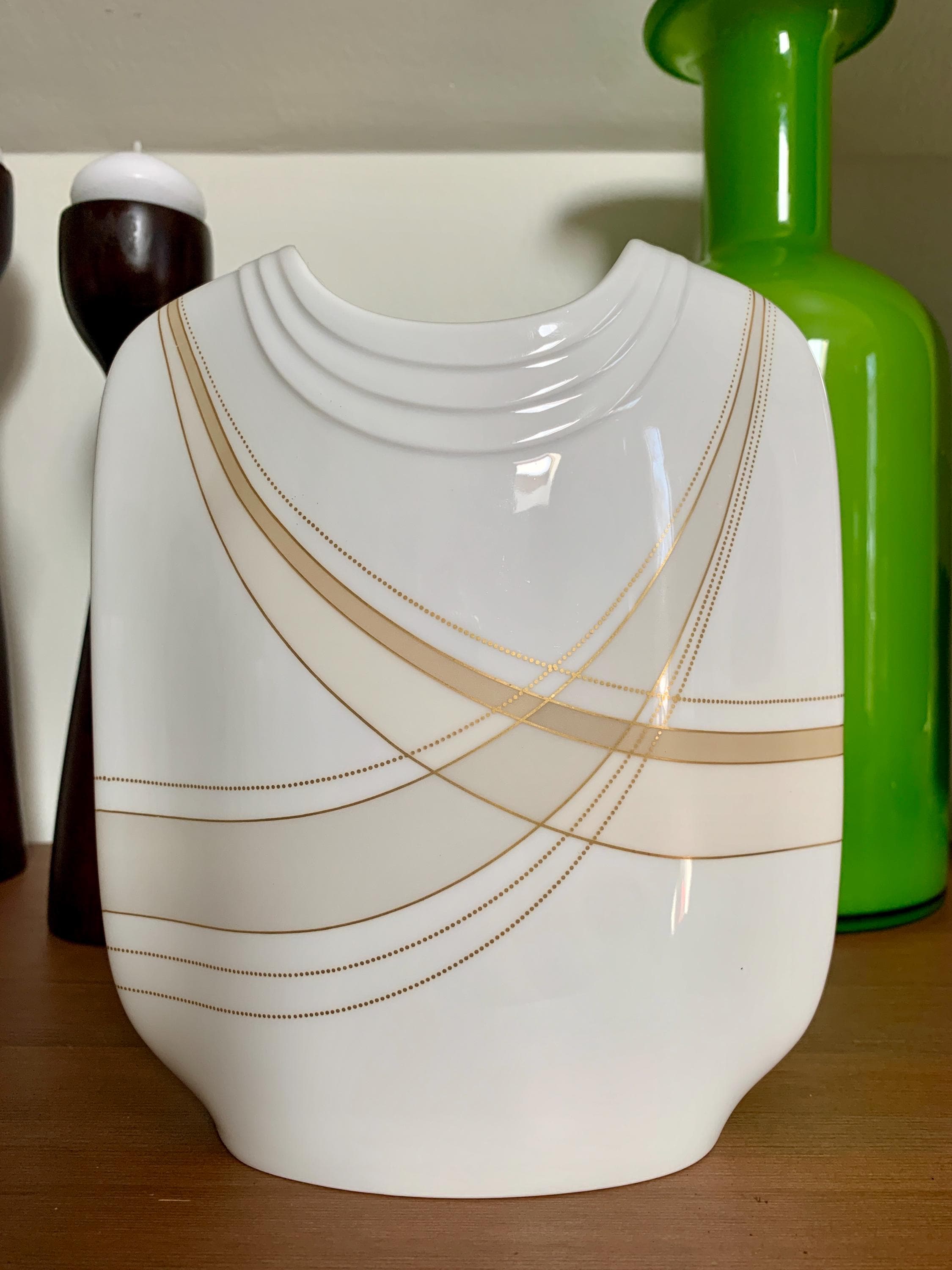 Mid-Century 7 5/8”x 7” AK KAISER “Britta” Double Sided Gold Art Deco Style Porcelain/Porzellan Vase #1178 by M.Frey of W.Germany c.1950s