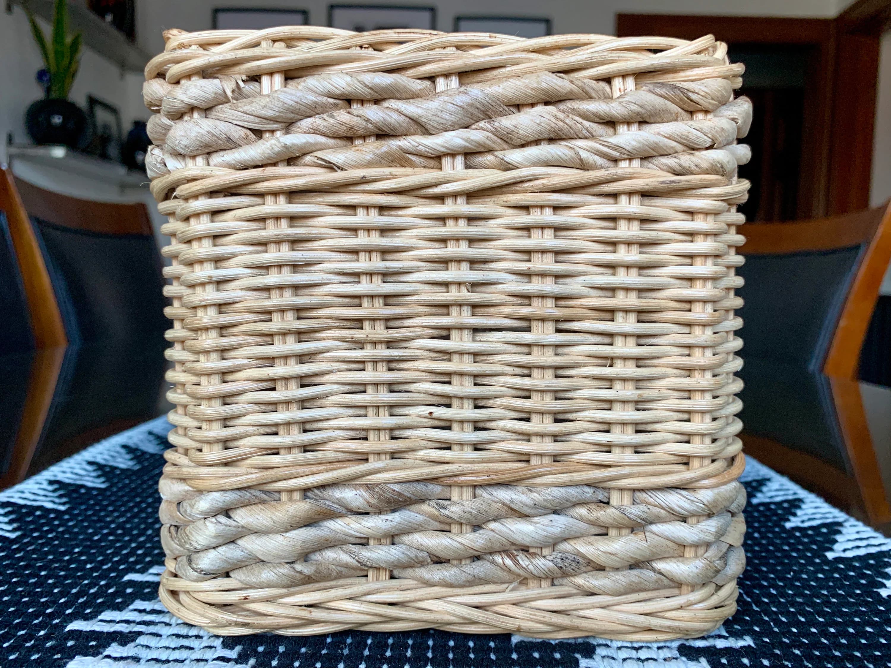 Vintage 6 1/2”x 6 3/4”x 6 1/2” Handwoven Light Wicker/Seagrass Tissue Cover Made In Indonesia; 70s Boho Decor; Mid-Century Kleenex Box Cover - image 3