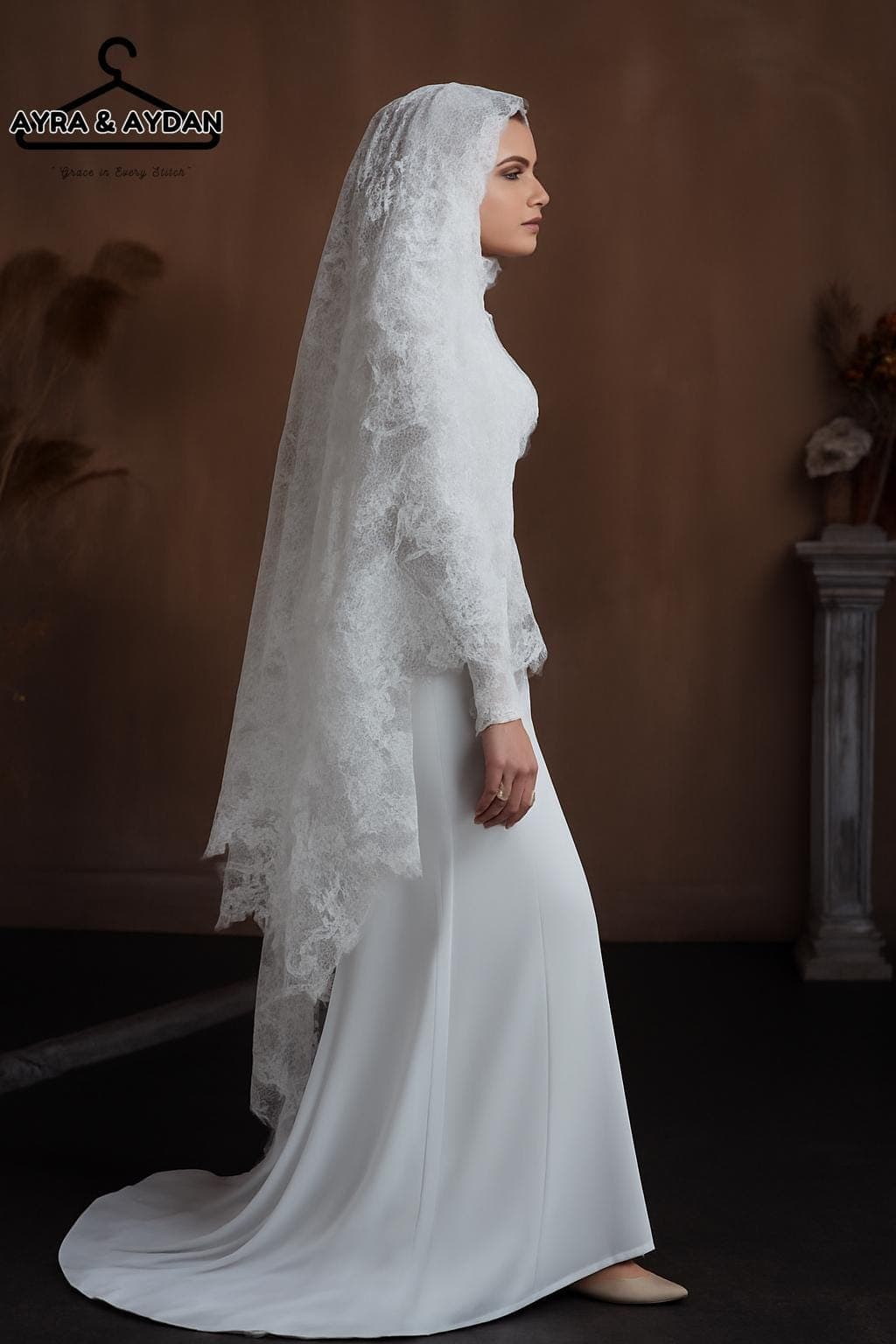Romantic Vintage White Lace Cathedral Bridal Veil with Intricate Floral Patterns