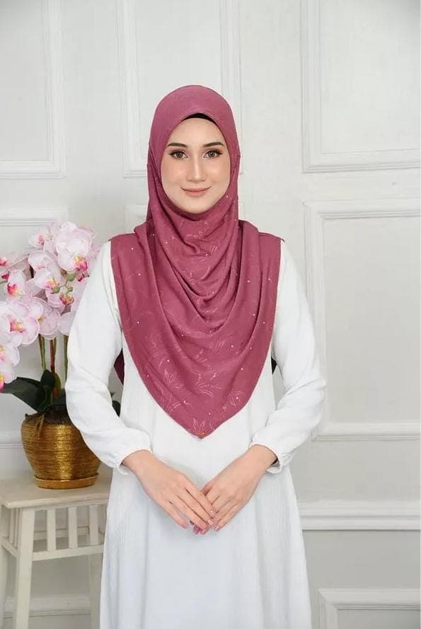 Instant Hijab V-Shape Front – Elegant Ribbed Cotton Hijab with Embossed Texture & Crystal Beads, Comfortable Daily Wear, Free Size M–L - image 4