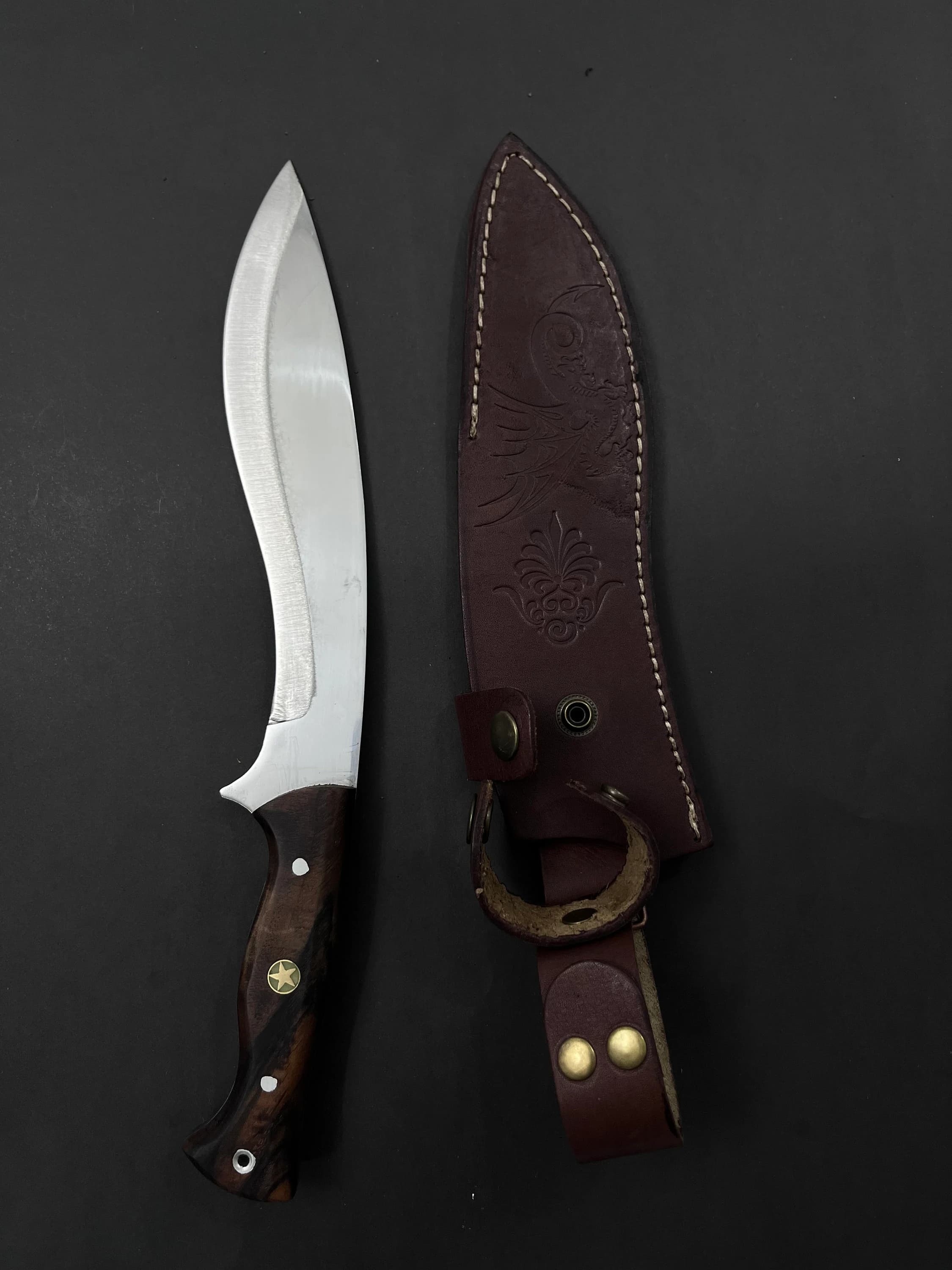 Handmade Kukri Knife: 13.3" Full Tang 4116 Steel Blade, Walnut Handle, Leather Sheath - image 4