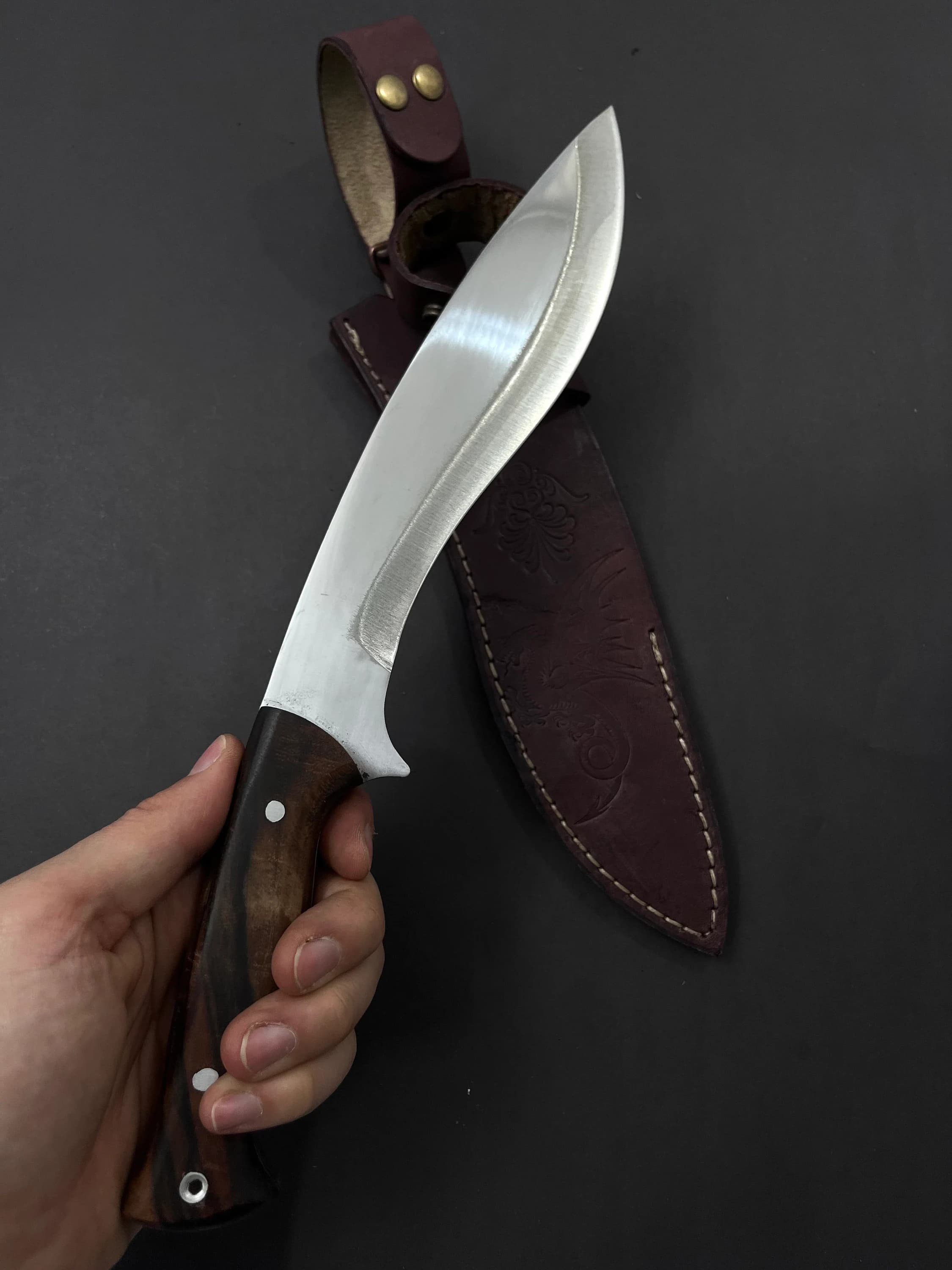 Handmade Kukri Knife: 13.3" Full Tang 4116 Steel Blade, Walnut Handle, Leather Sheath - image 2