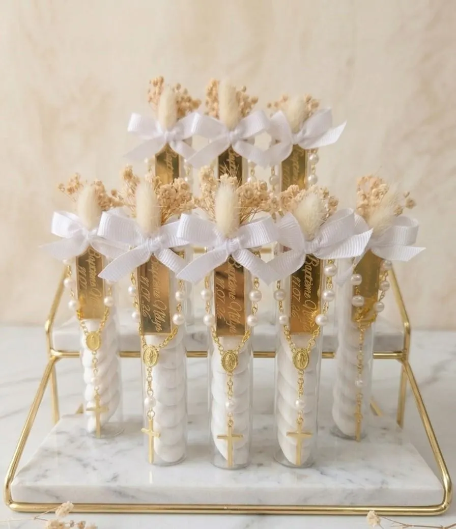 Cadeau Invité Baptême Personnalisé – Tube à Essai Dragées avec Fleurs Séchées et Mini Chapelet Doré – Souvenir Baptême Bohème Chic