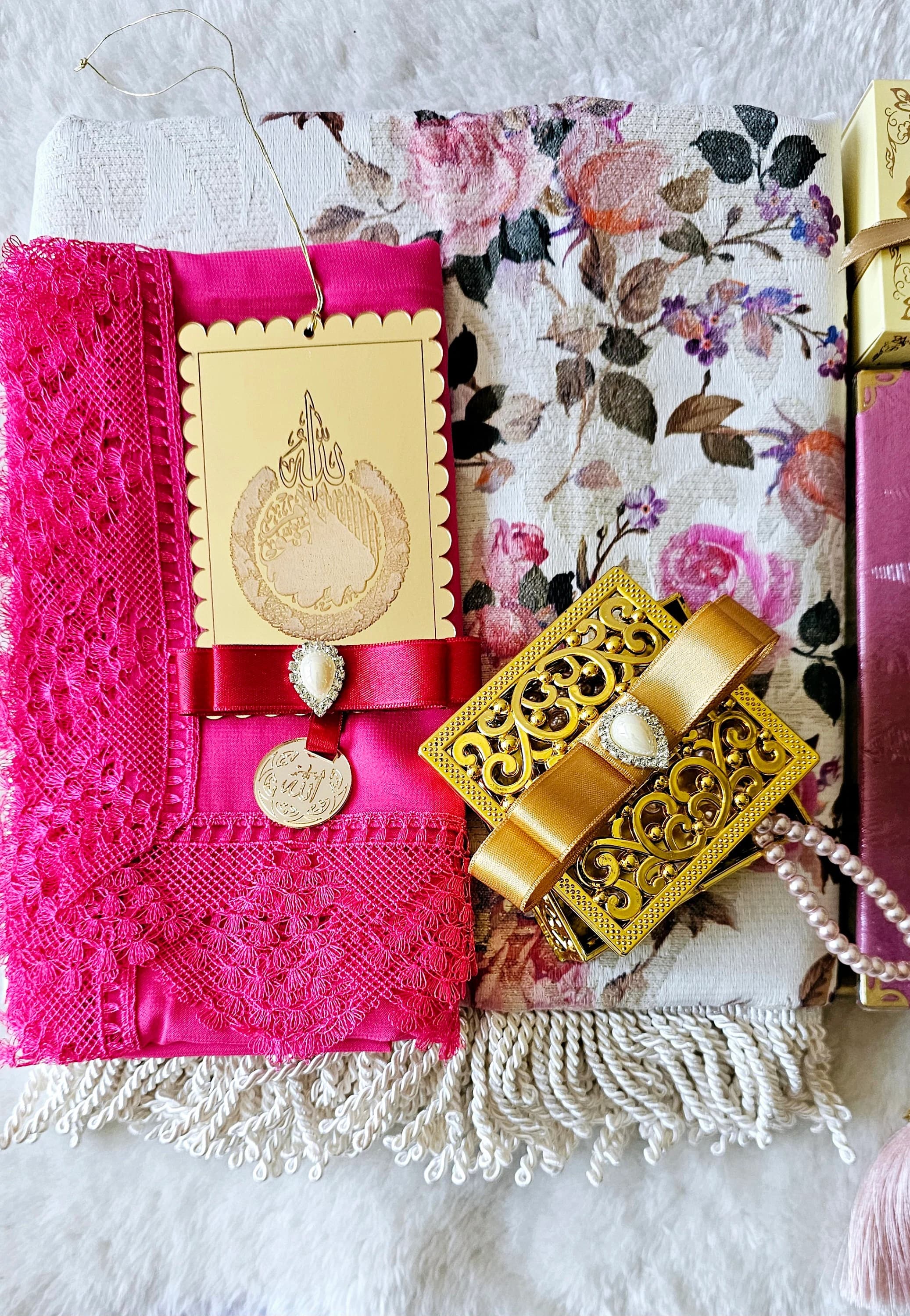 customised prayer rug, customized prayermat, personalised prayer mat, personalized prayer rug, custom quran, wedding favors, Islamic Muslim Gift Set, Prayer Rug Islam, Yaseen Tasbih Gift, Eid Gift, Birthday Gifts, Ramadan Gift, Ameen Favor, Islamic Muslim Gift Set, Prayer Rug Islam, Yaseen Tasbih Gift, Eid Gift, Birthday Gifts, Ramadan Gift, Ameen Favor, Wedding, Birthday, Welcome Party, Housewarming, Engagement, Ramadan, Eid, Quran Graduation, Umrah/Hajj, Mawlut, Bridal Shower, Baby Shower,