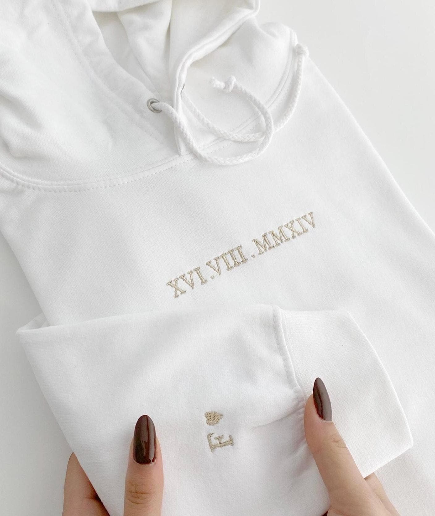 Personalisiertes gesticktes Pärchenpullover ,bestickt mit römischen Zahlen, Jahrestag,Hochzeitstag,Geburtstag - image 3