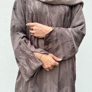 Elegant Jacquard Closed Abaya with Pockets and Scarf - Lightweight Women's - image 5