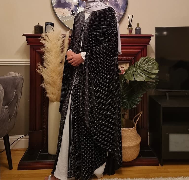 Black Velvet Cape Farasha Butterfly Abaya with Exquisite Arabian Gemstone Embellishments Throughout - Elegant Islamic Fashion - image 4